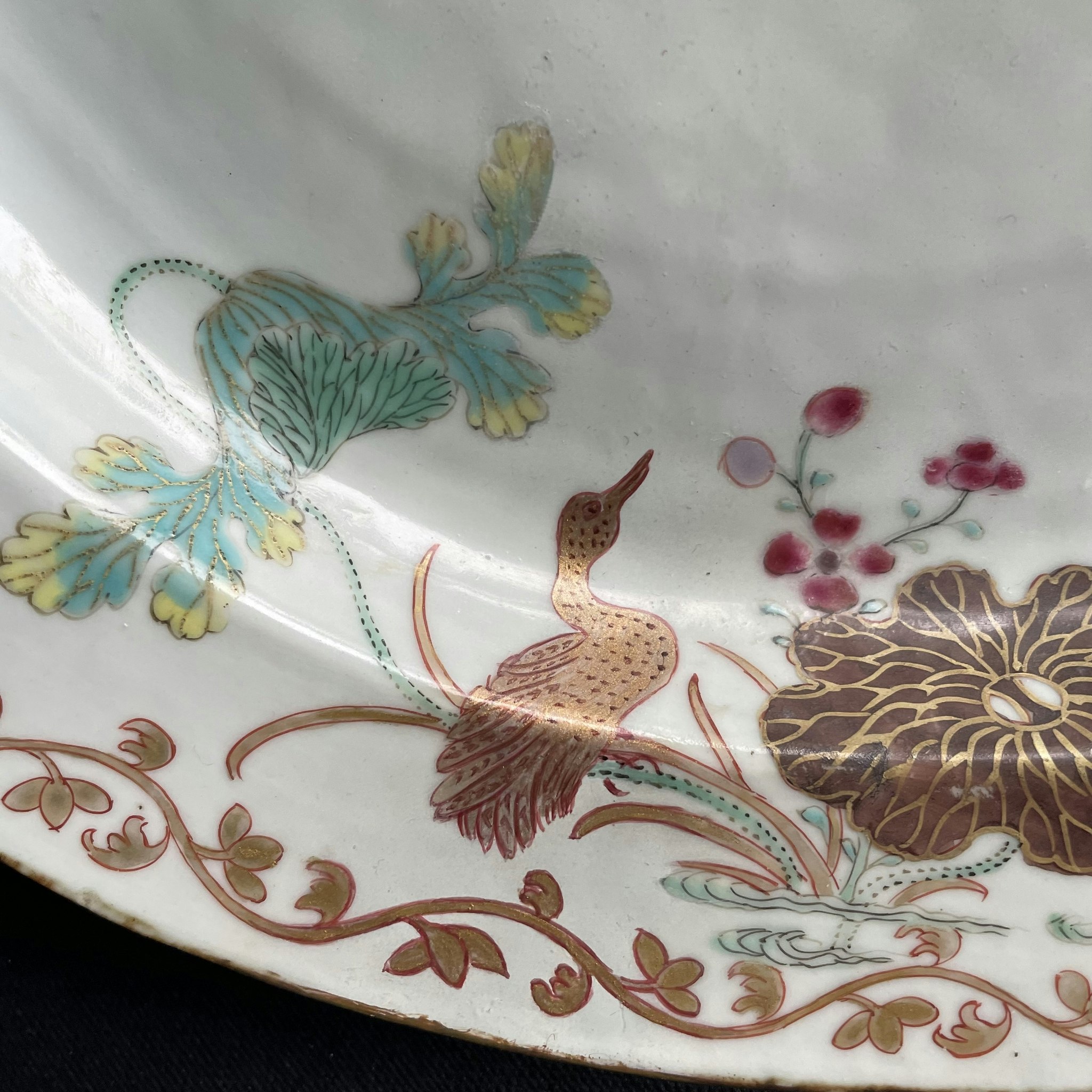Chinese antique famille rose platter, Yongzheng / Qianlong Period #1277