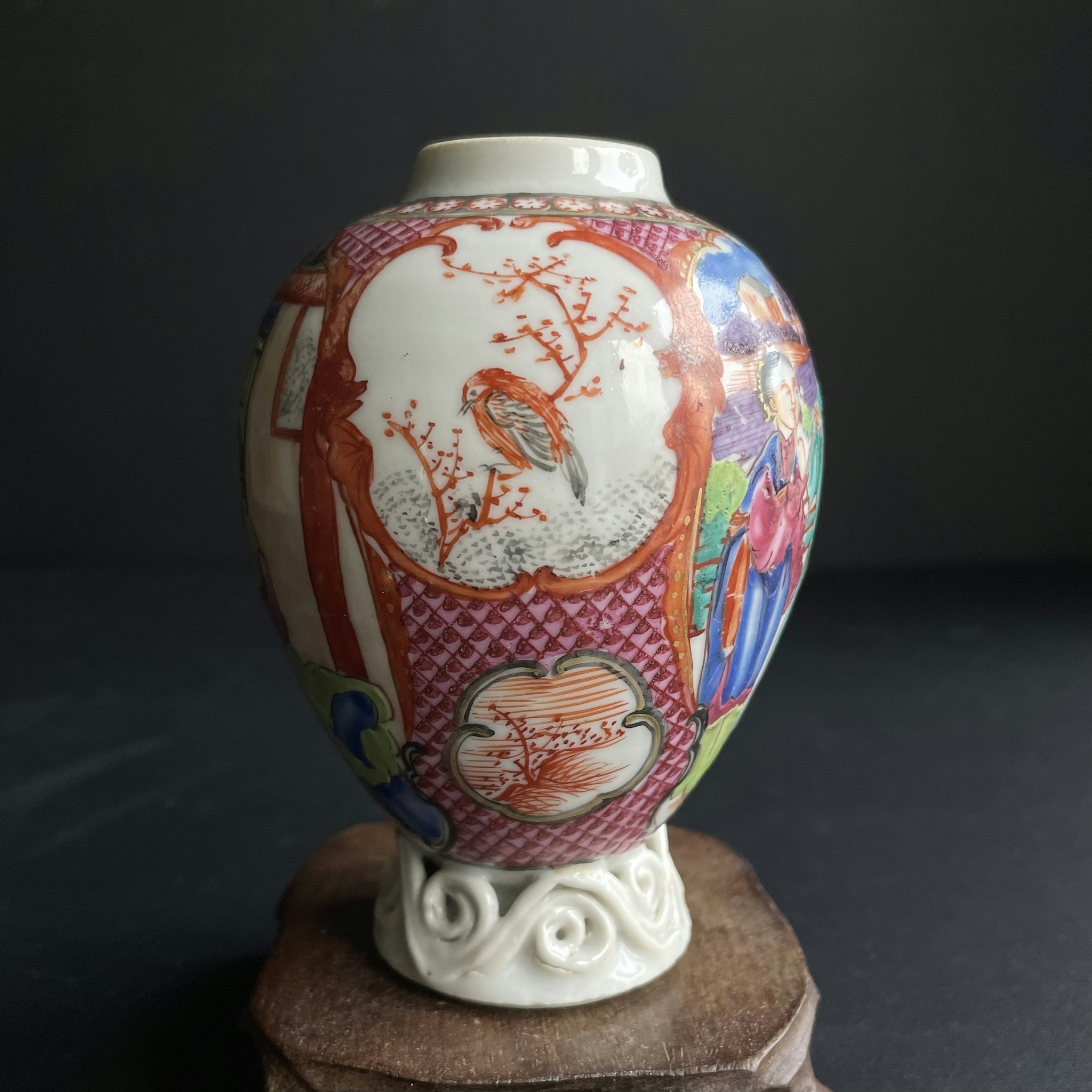 Chinese antique famille rose / rose mandarin tea caddy, Qianlong Period #1287
