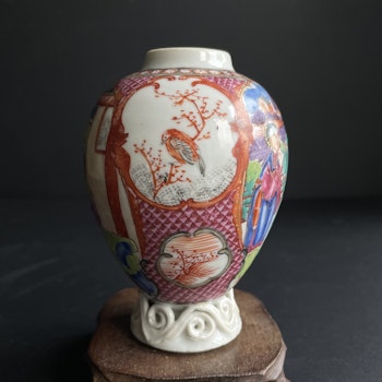 Chinese antique famille rose / rose mandarin tea caddy, Qianlong Period #1287