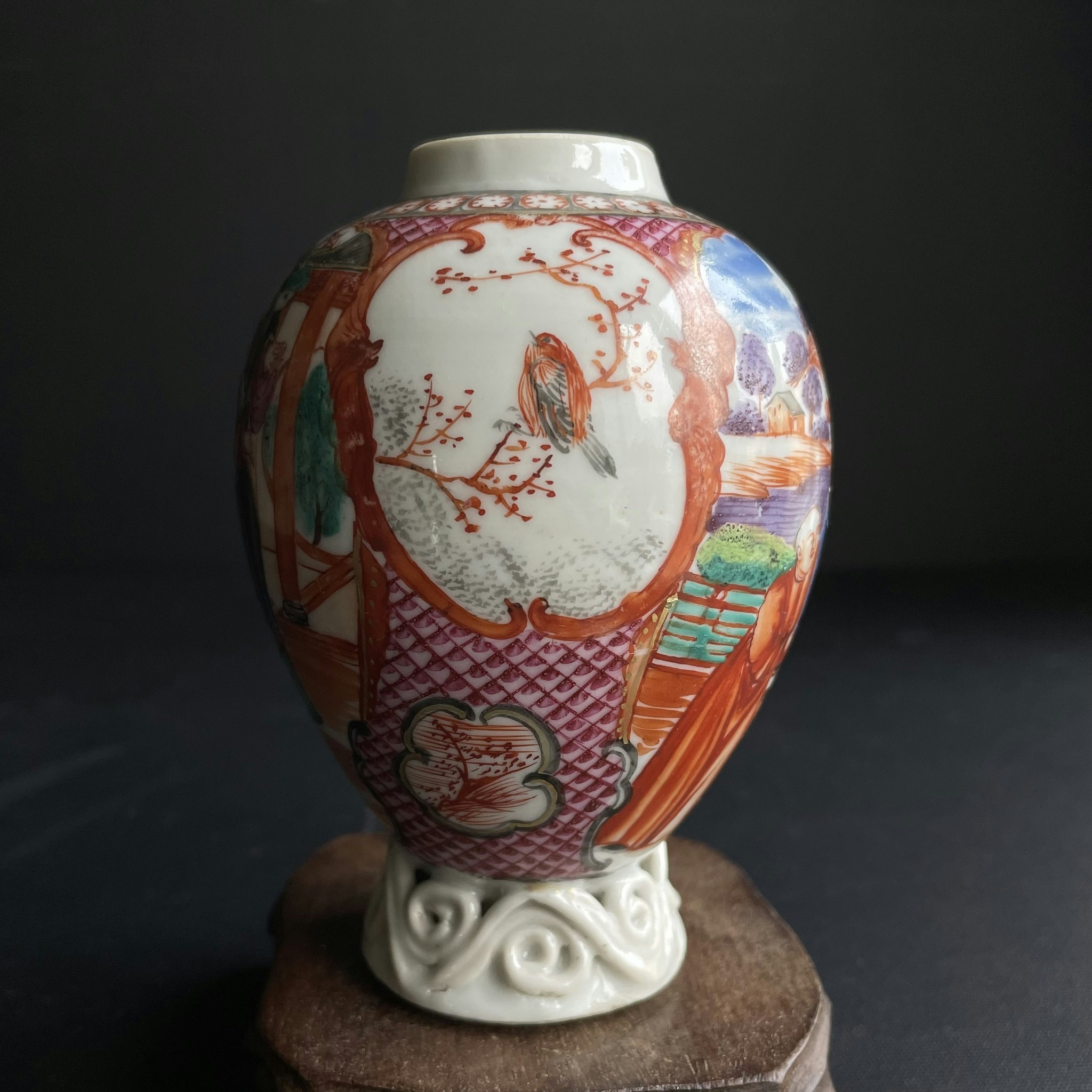 Chinese antique famille rose / rose mandarin tea caddy, Qianlong Period #1287