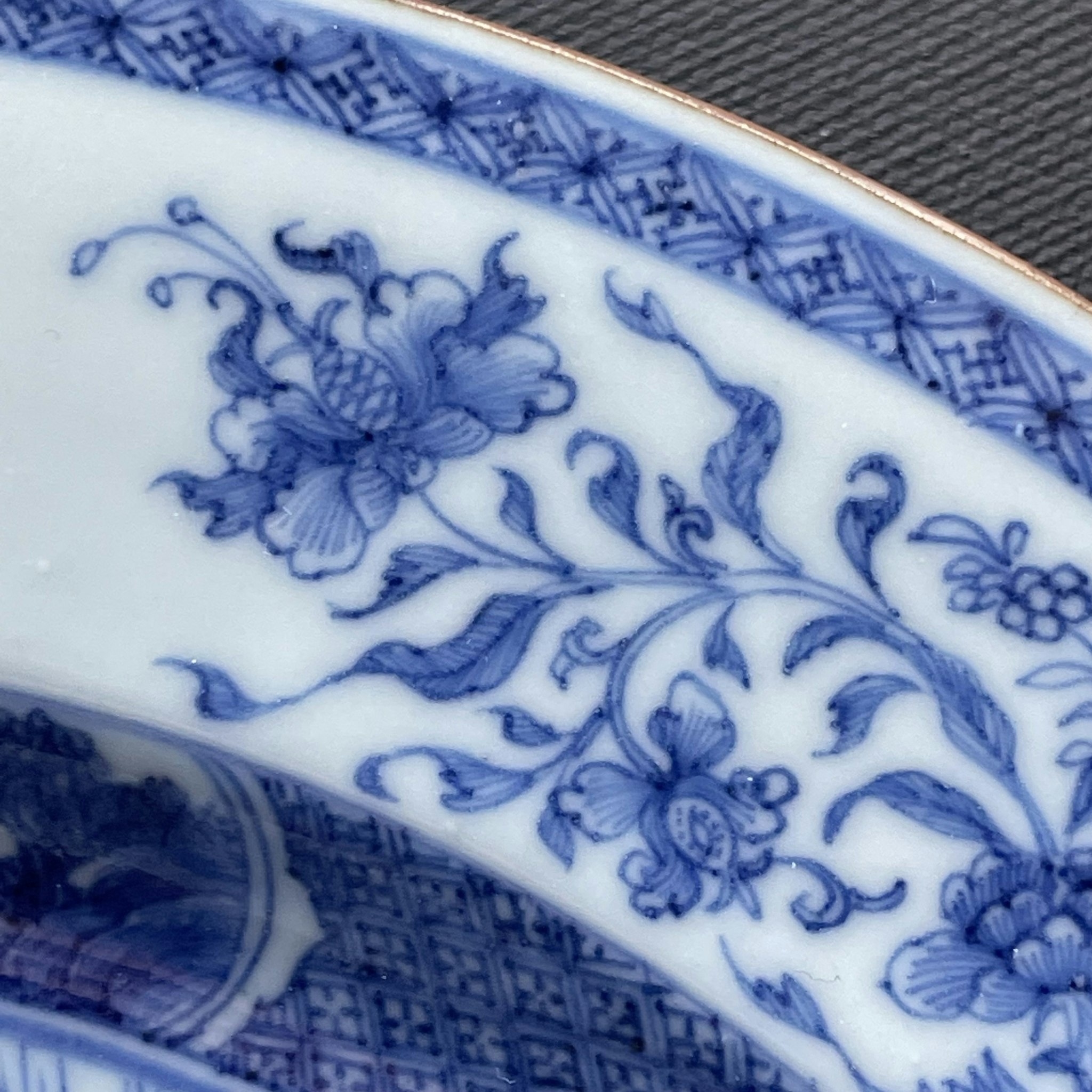 Antique Chinese armorial plate in underglazed blue and white #1330