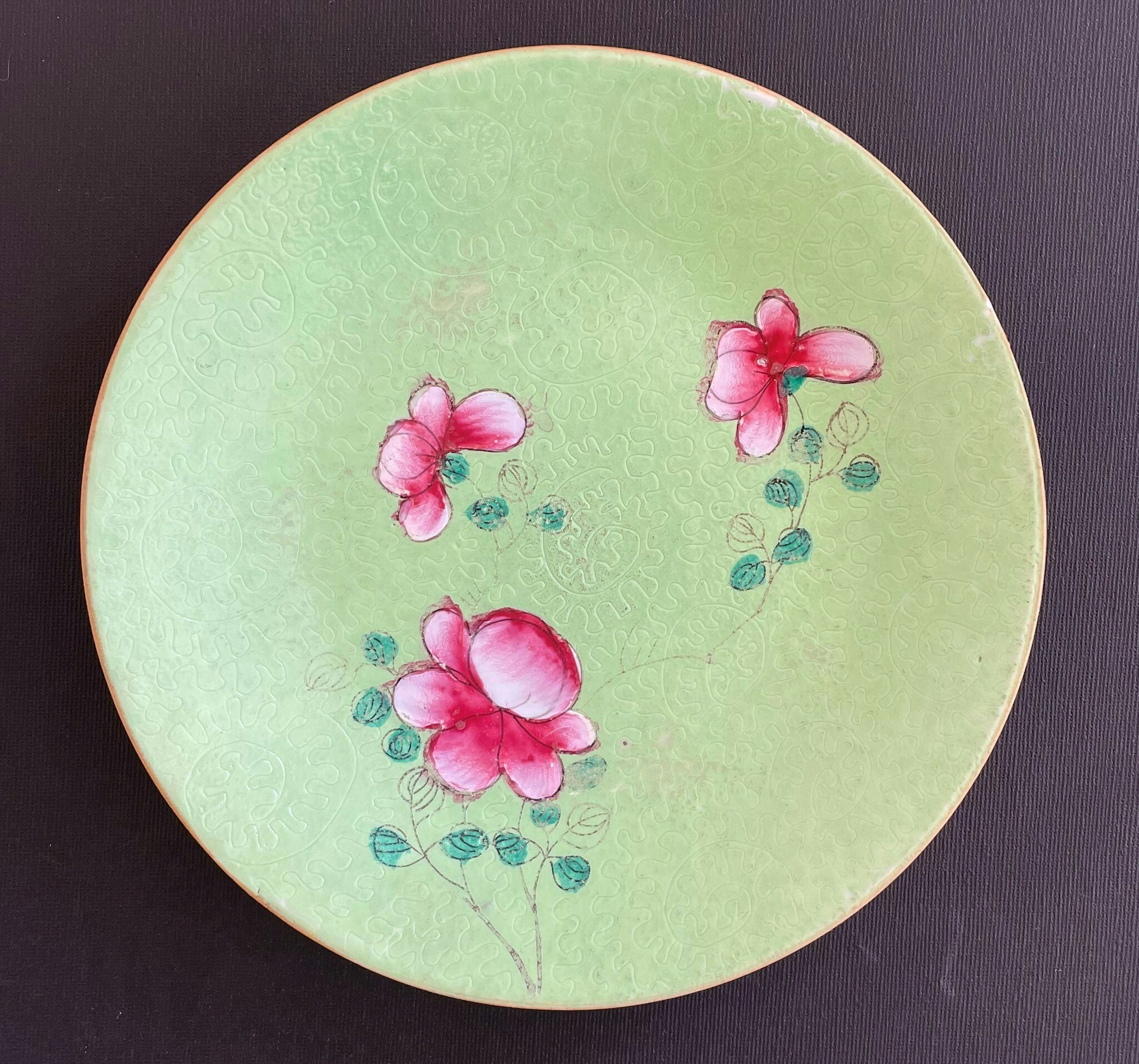 Antique Chinese green scraffito ground dish with flowers Jiaqing M&P #1388