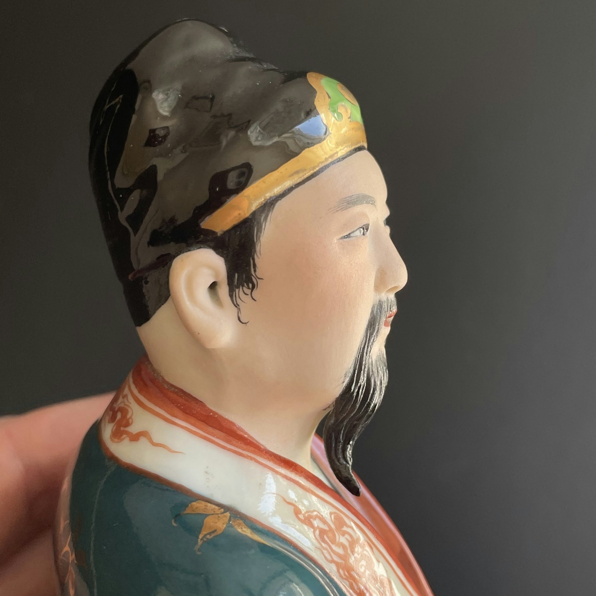 A Vintage / Antique Chinese porcelain figurine mid 20th c #1437