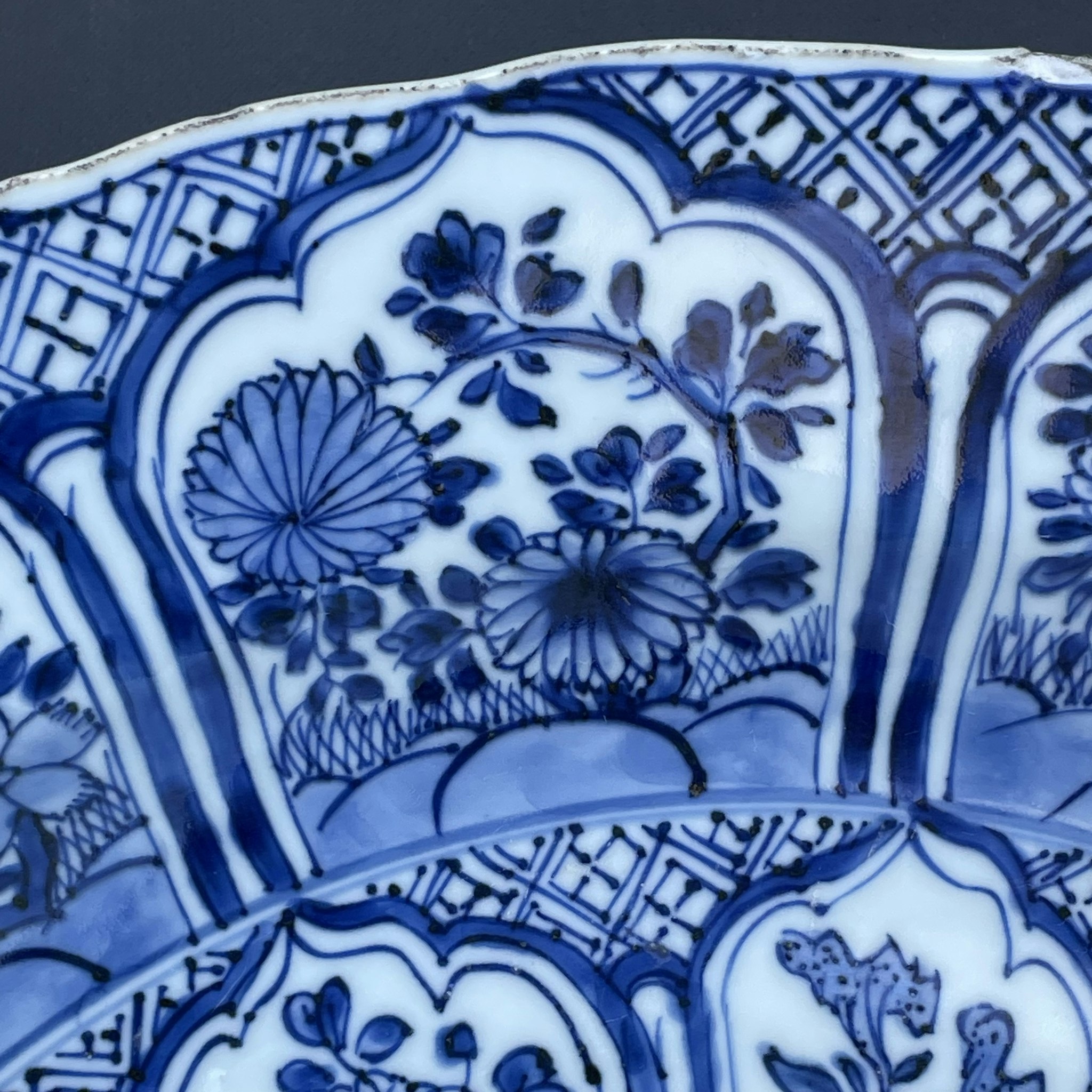 Antique Chinese blue and white charger , Kangxi period #1451