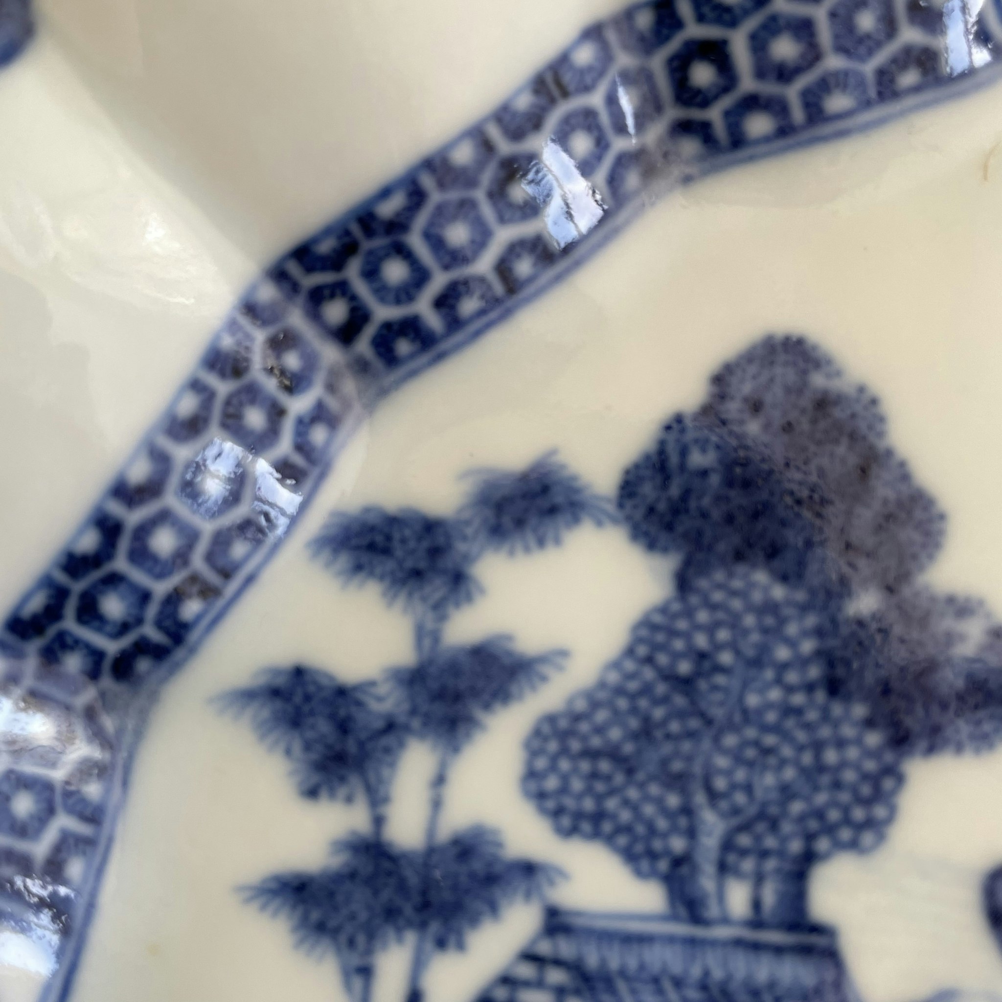 Antique Chinese plate in blue and white, Qianlong period #1462