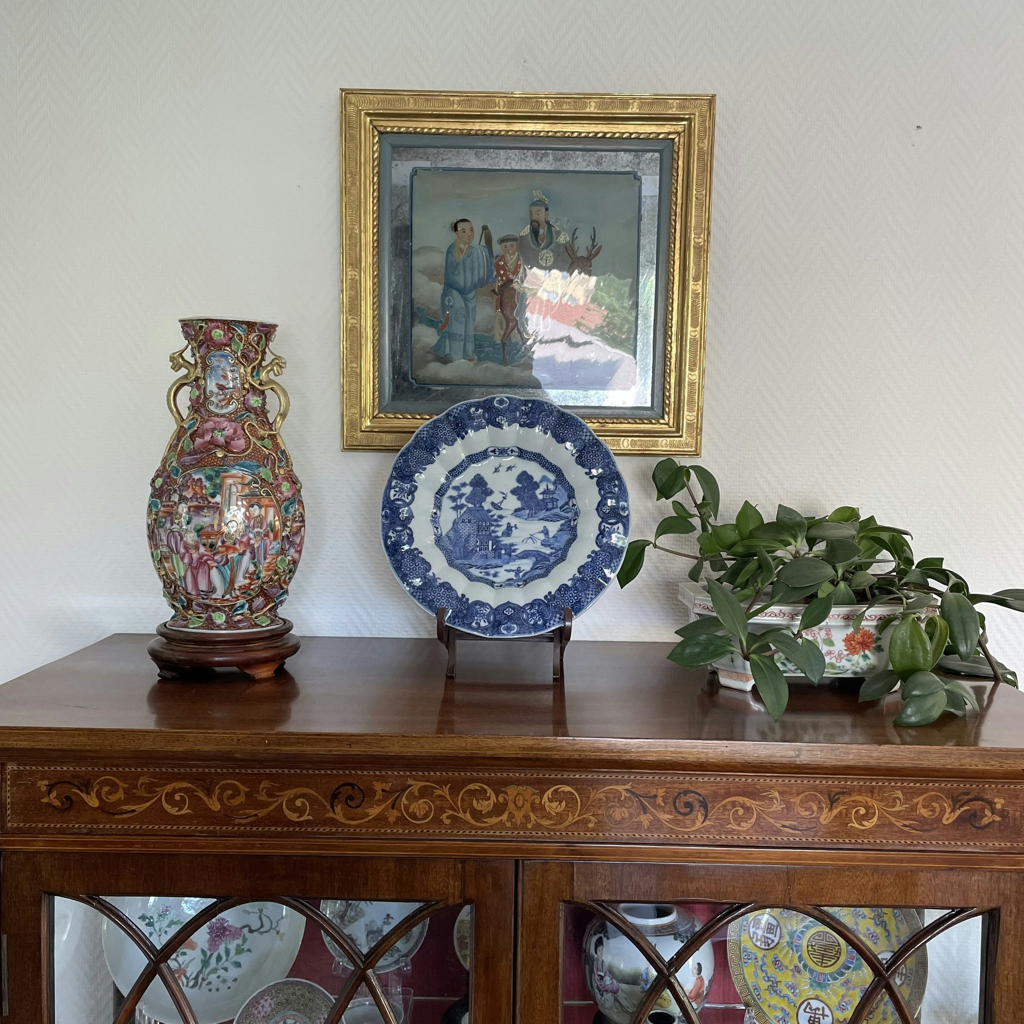 Antique Chinese plate in blue and white, Qianlong period #1462