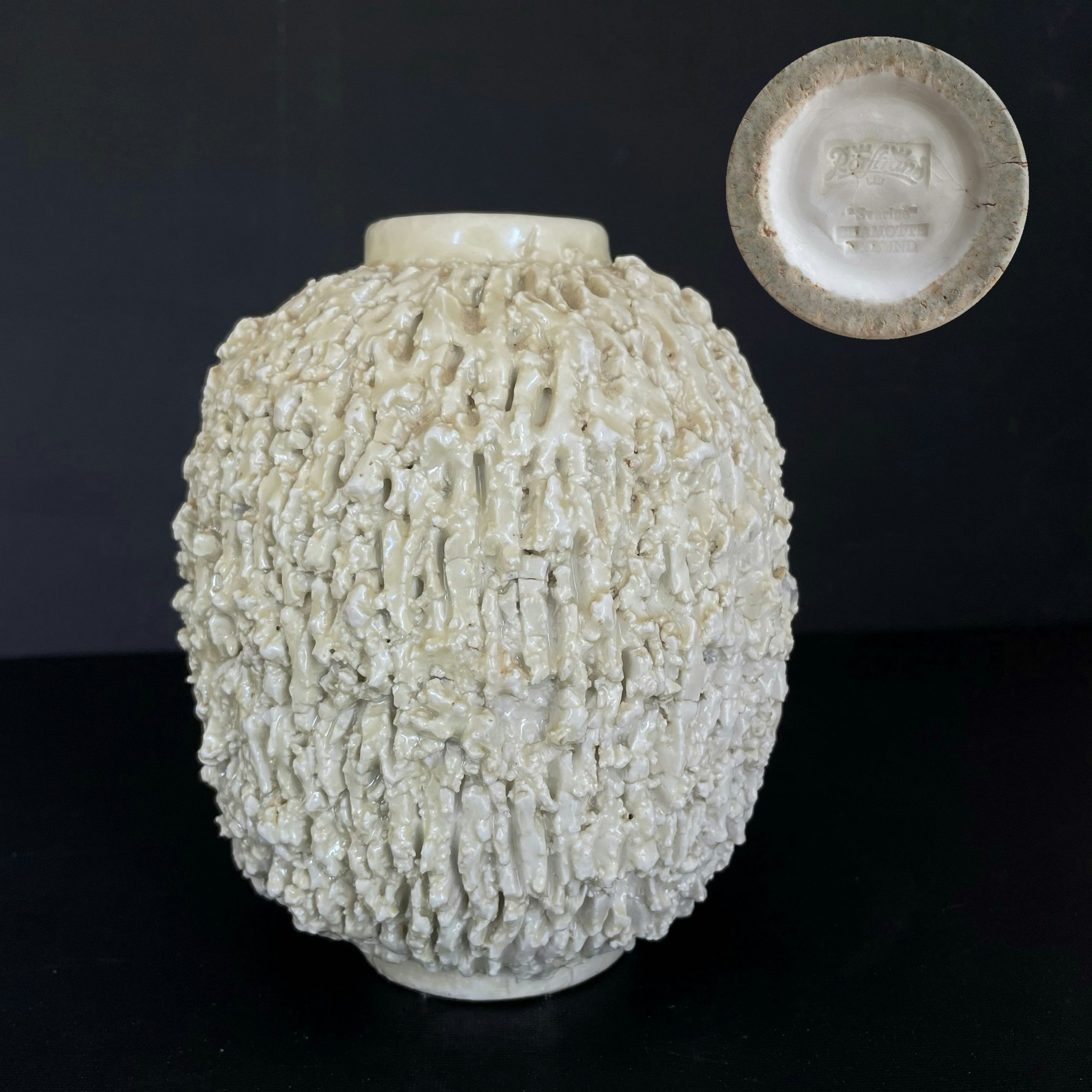 Gunnar Nylund Hedgehoge Vase Chamotte, Rorstrand, Rörstrand 40-60s Sweden #1463