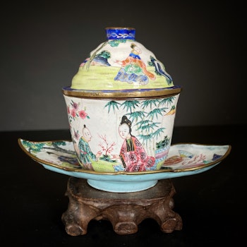 Antique Chinese Canton Hand Painted Enamel teacup with saucer, 19th c #1466