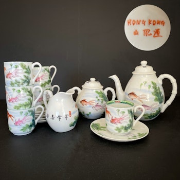 Vintage porcelain service from Hong Kong Dao Feng Shan, 15 pieces