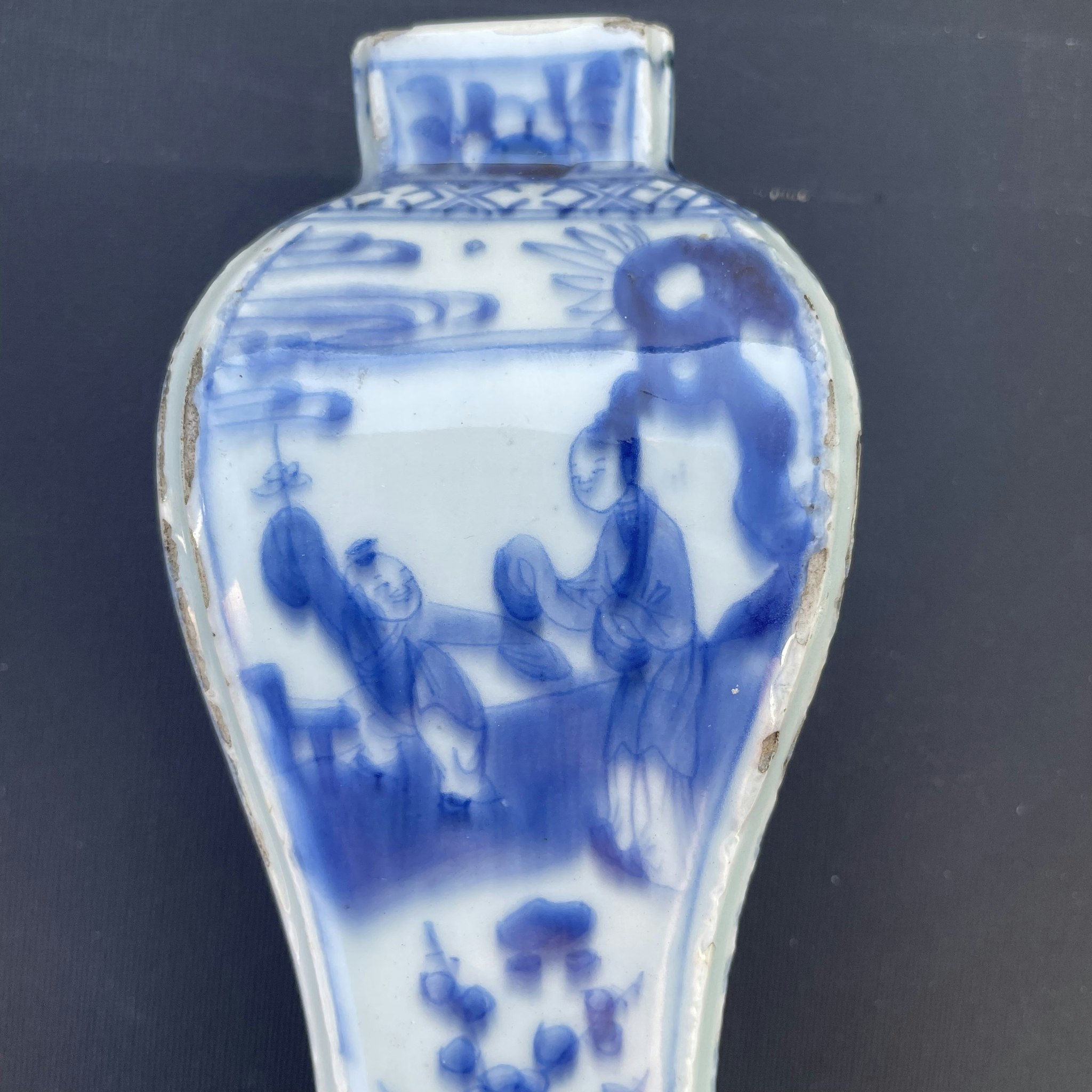 Chinese blue and white rectangular meiping vase , Kangxi period #1495