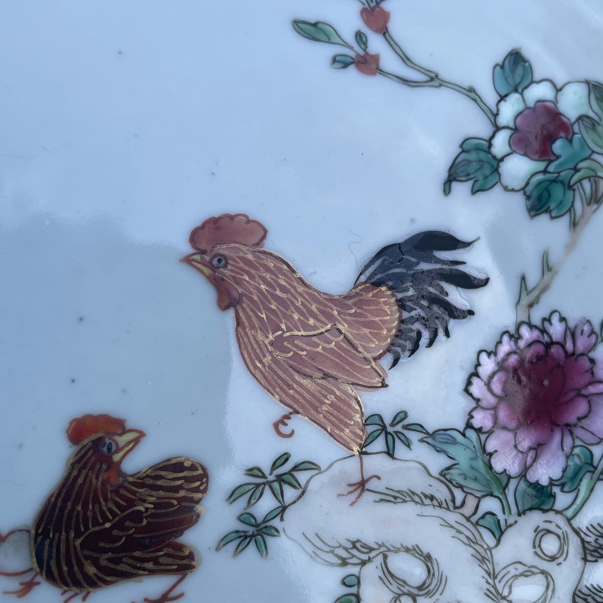 Chinese antique famille rose plate with roosters, 18th century #1526