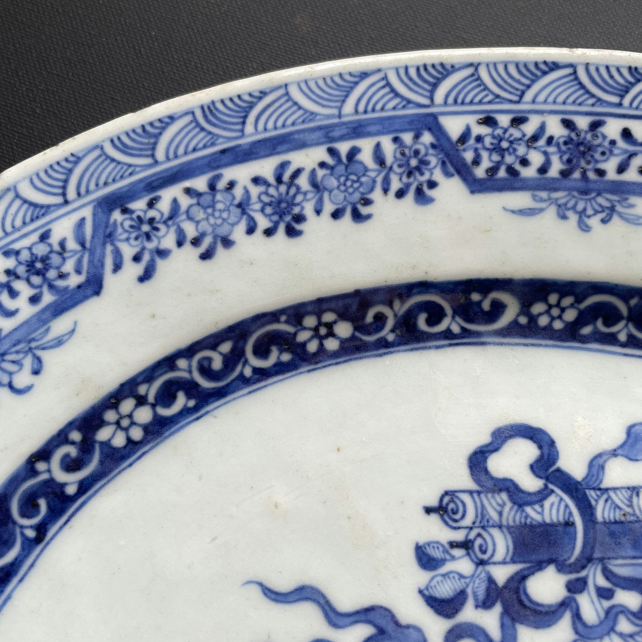 Chinese Antique Export Blue and White Porcelain platter, Qianlong period #1543