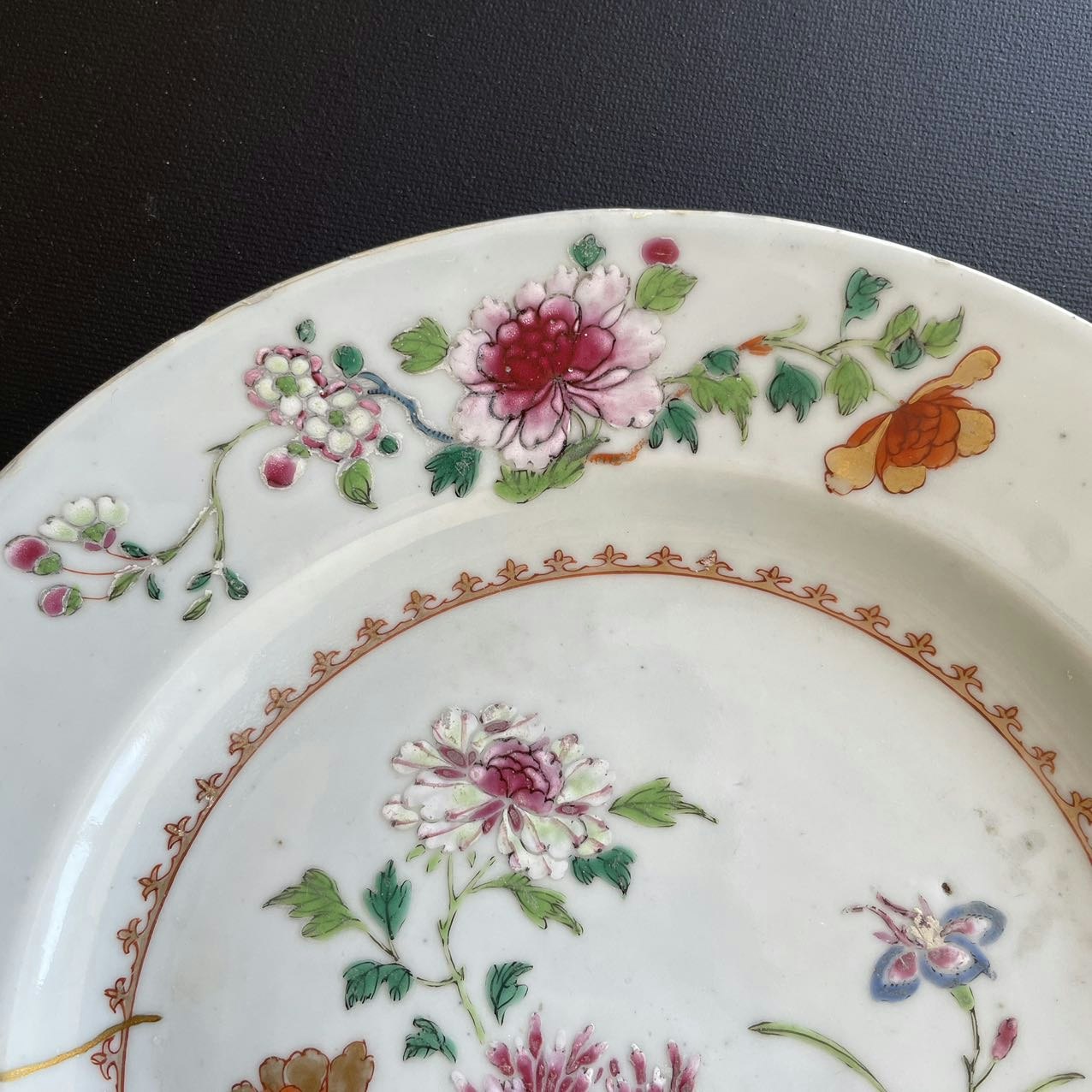 Chinese Antique famille rose plate, Qianlong, 18th c #1548