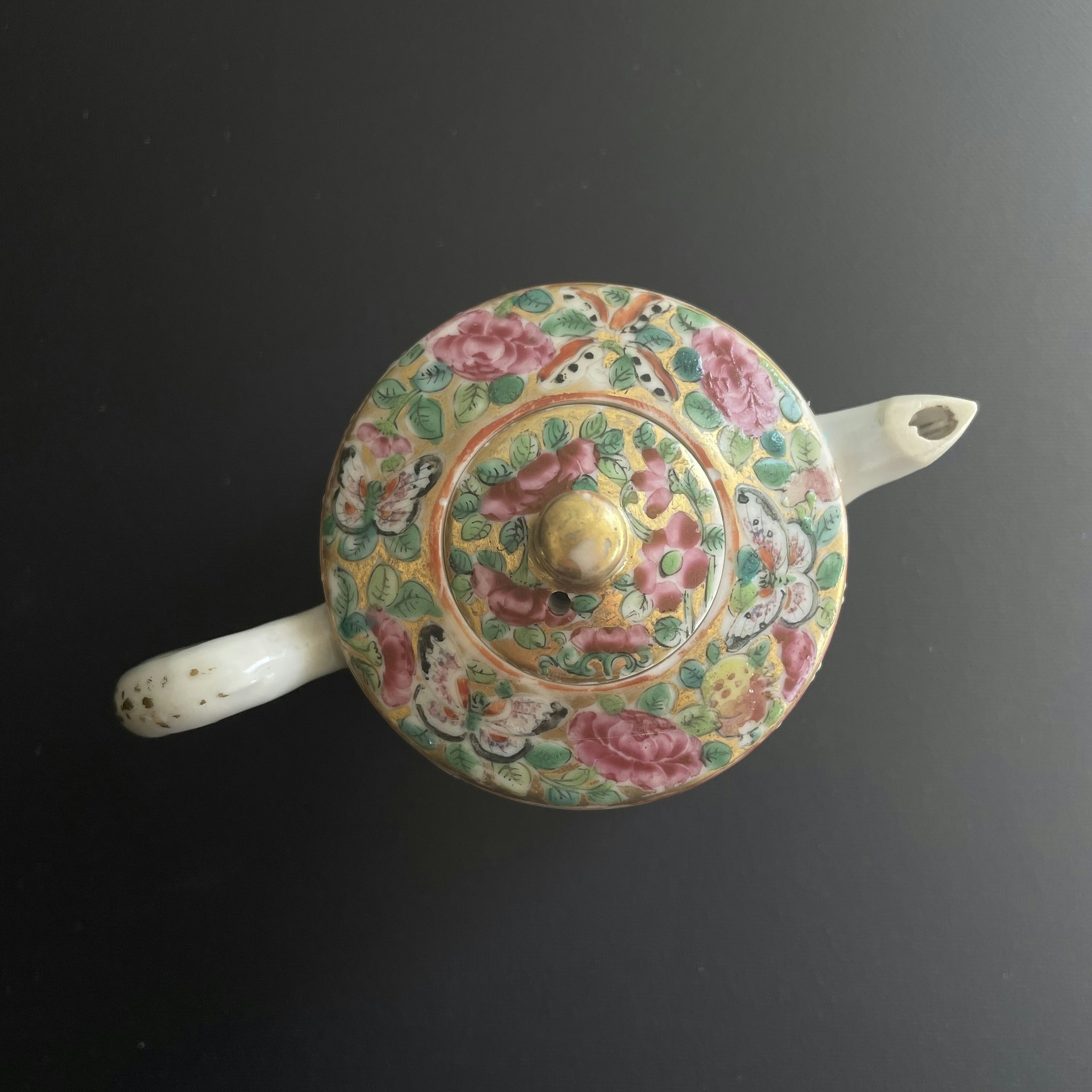Chinese Antique rose mandarin teapot 19th century #1572