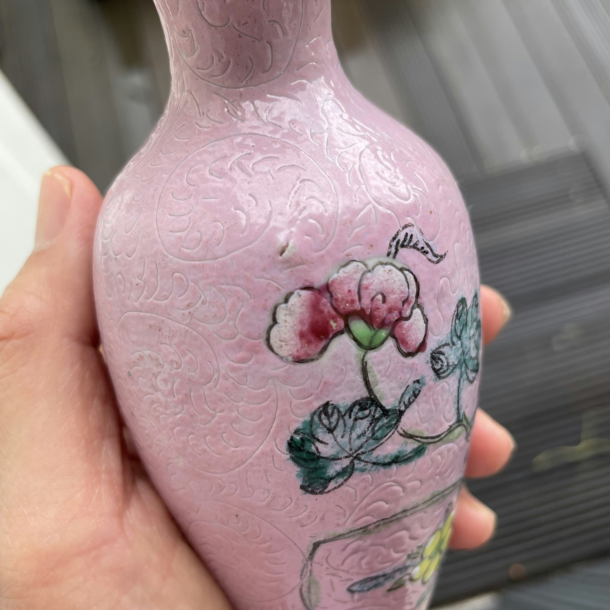 Chinese antique pink ground sgraffito vase, Jiaqing 19th c #1577