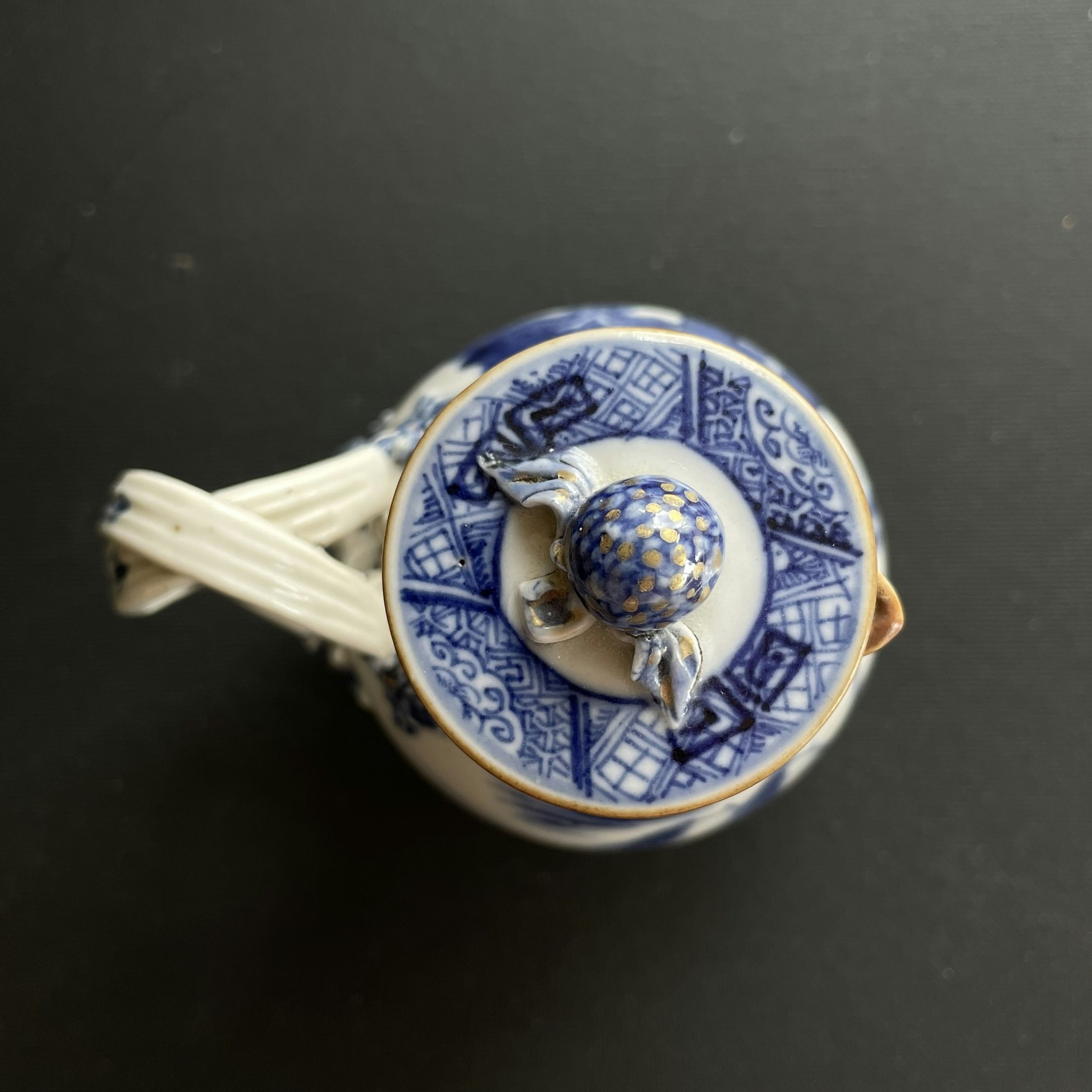 Chinese Antique blue and white creamer, Qianlong 18th c #1580