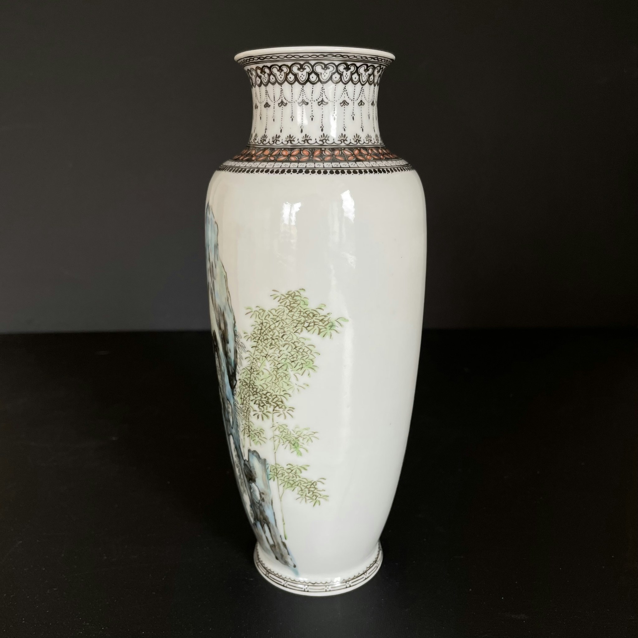 Chinese famille rose Porcelain vase mid 20c around 1950 邹逸华 #1590