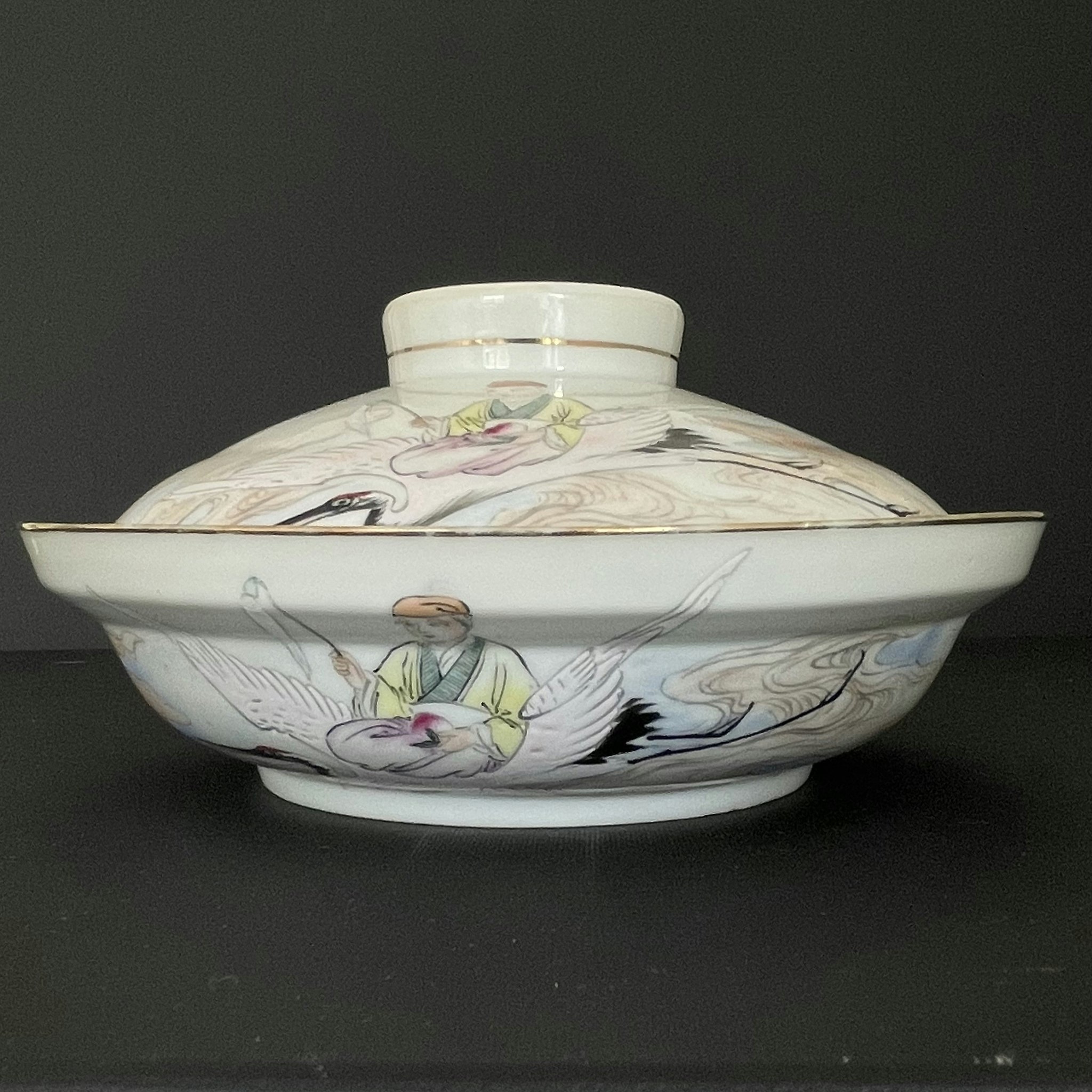 Chinese Antique Porcelain lidded bowl Republic period #1591
