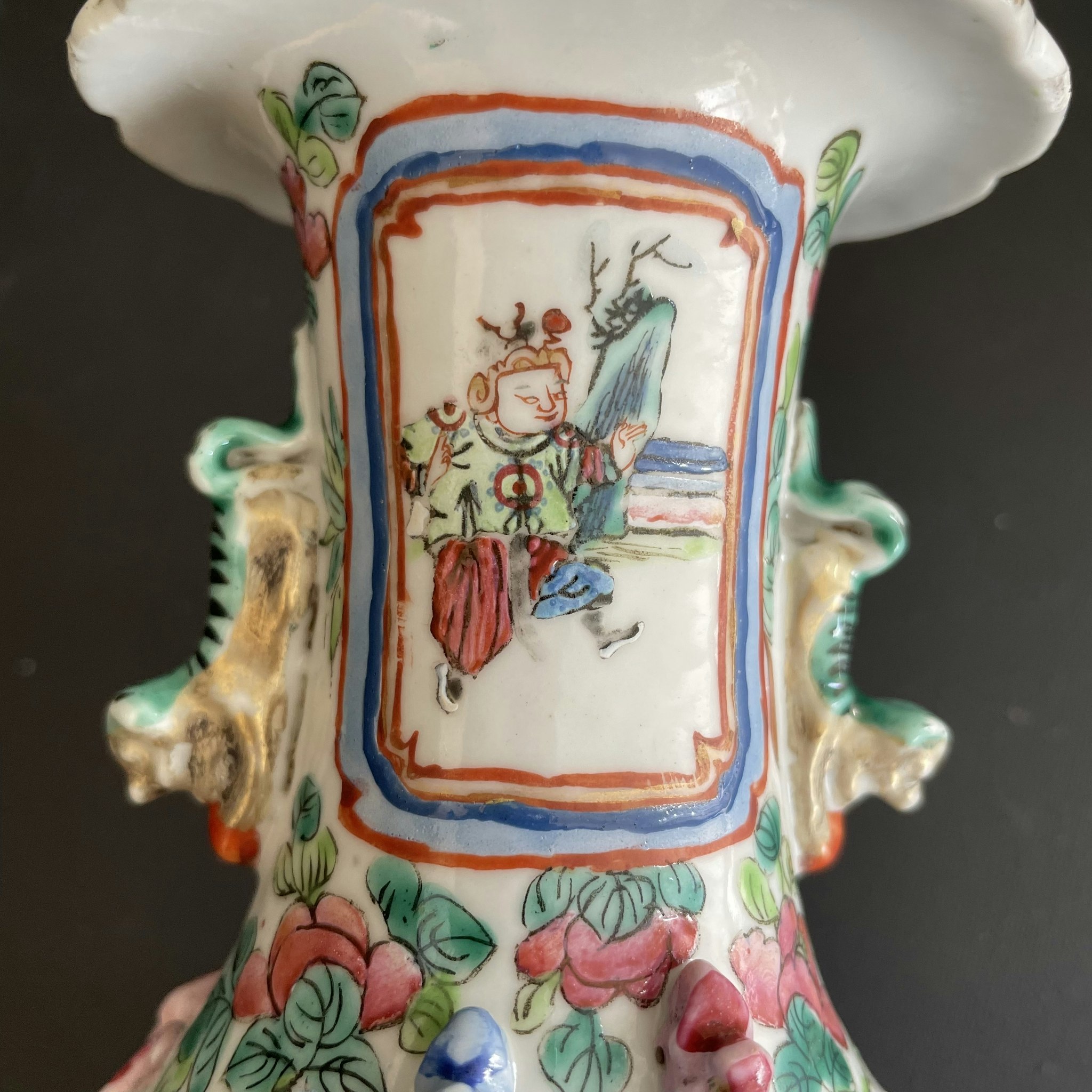 Chinese Antique porcelain vase, Late Qing Dynasty #1610