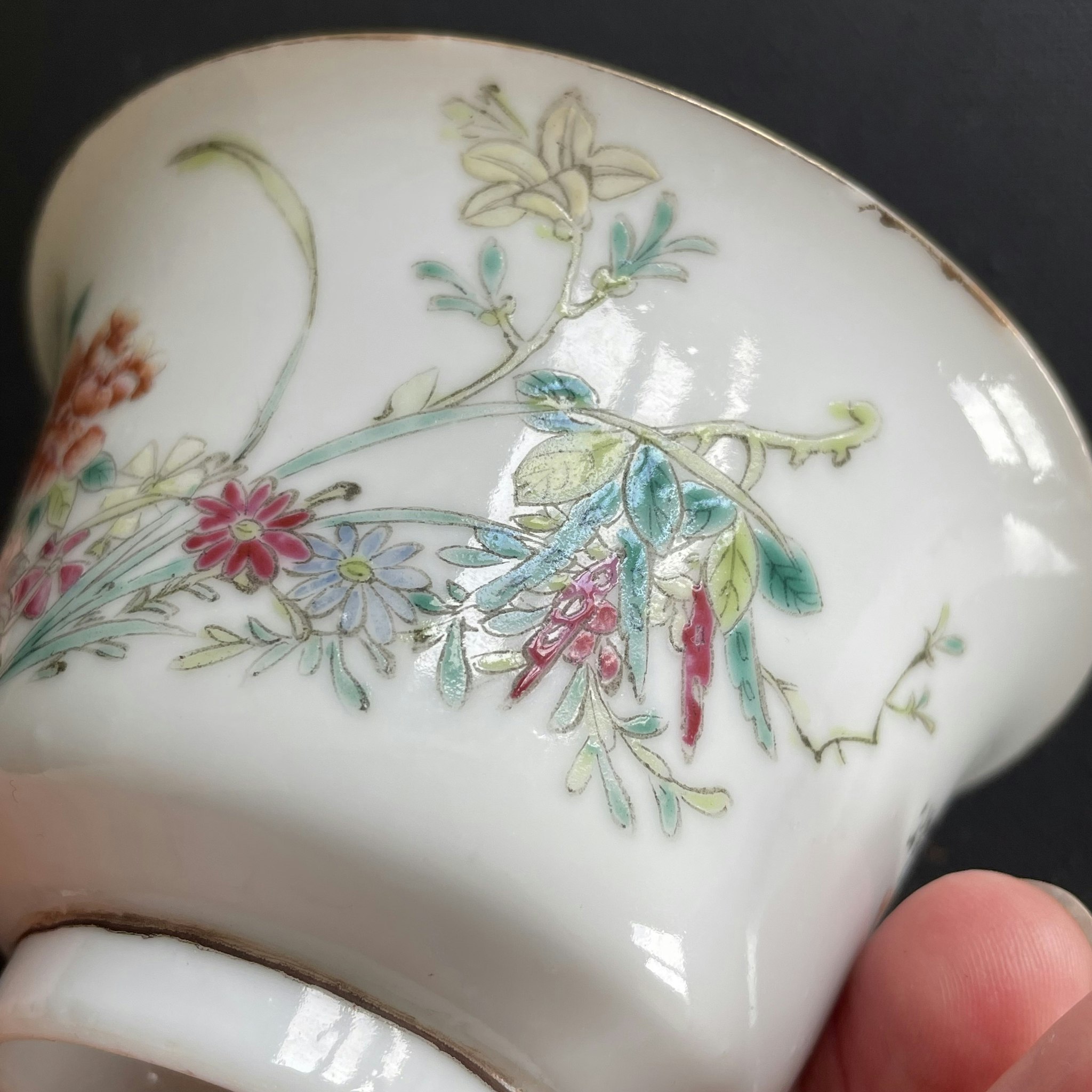 Chinese antique teacup / Chawan, in famille rose, Late Qing / Republic #1612