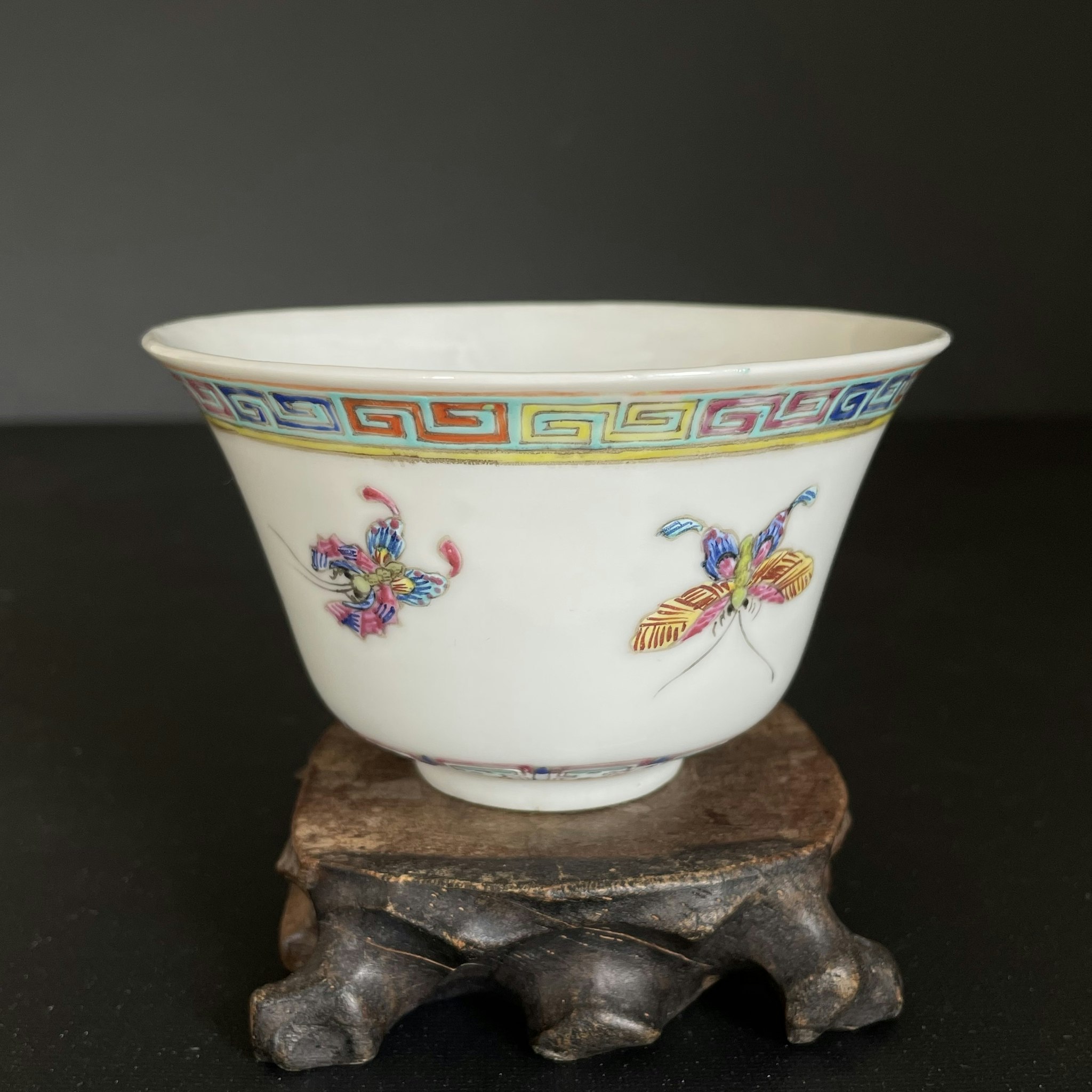 Chinese antique teacup / Chawan, with butterflies, Late Qing / Republic #1615