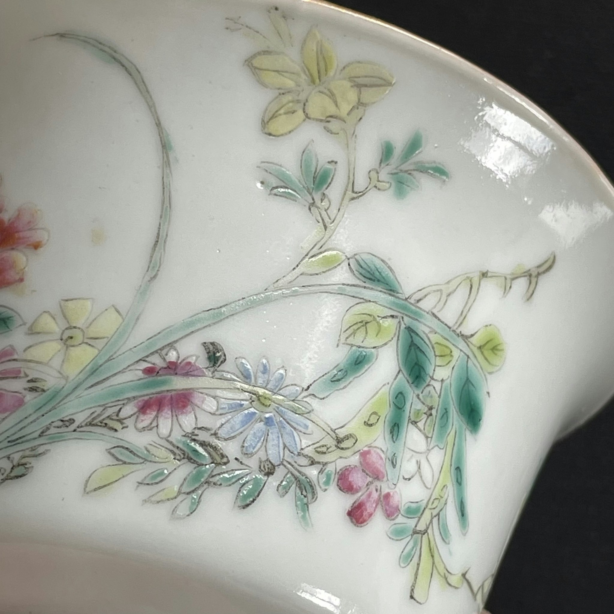 Chinese antique teacup / Chawan, in famille rose, Late Qing / Republic #1613