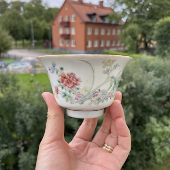 Chinese antique teacup / Chawan, in famille rose, Late Qing / Republic #1613