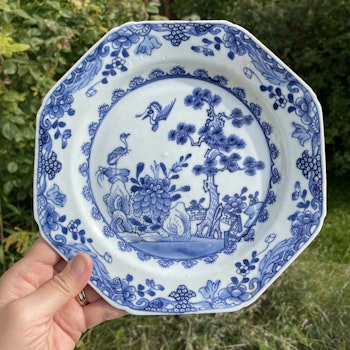 Chinese Antique blue and white porcelain plate 18th C Qianlong period #1619