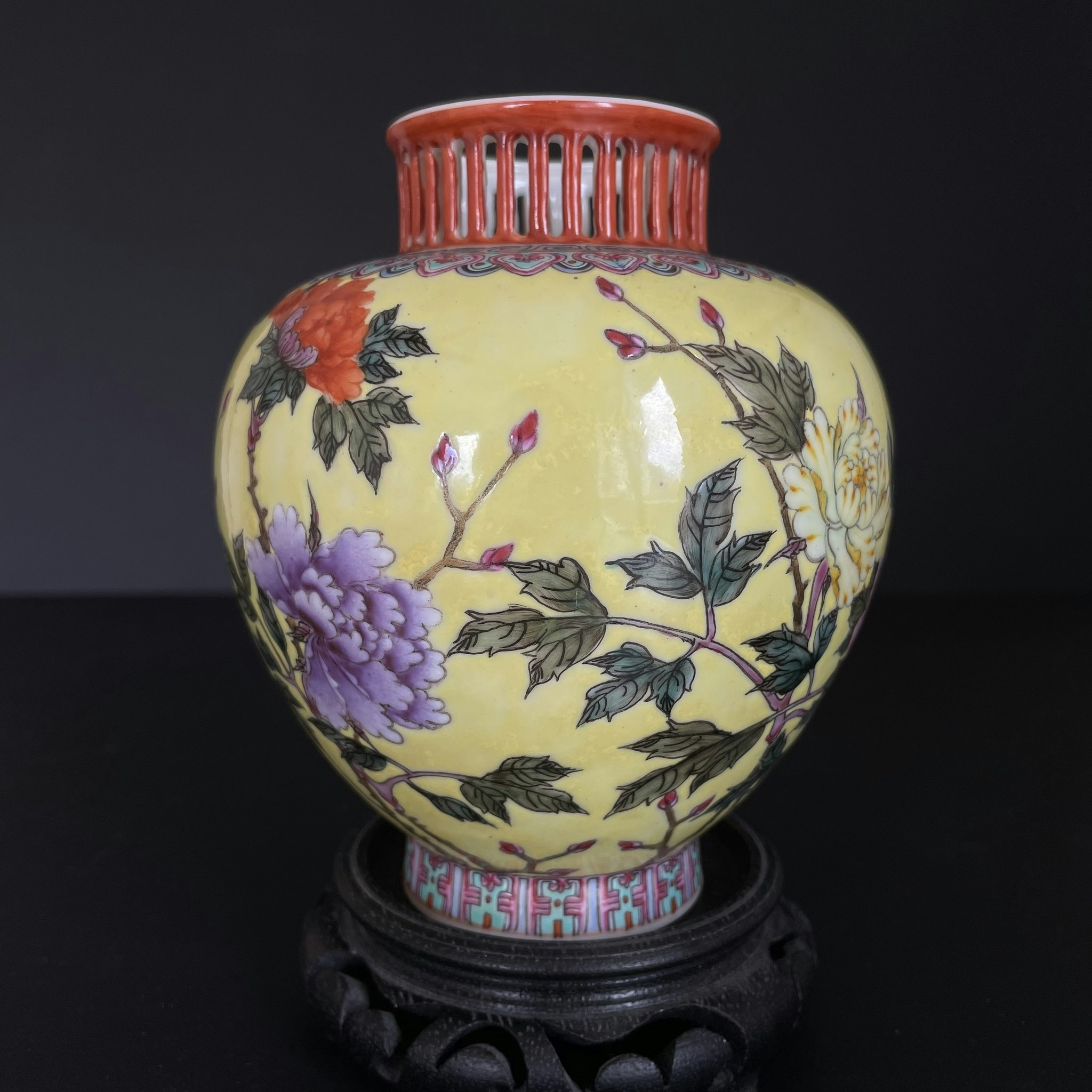 Vintage Chinese porcelain vase / censer, mid 20th c #1632