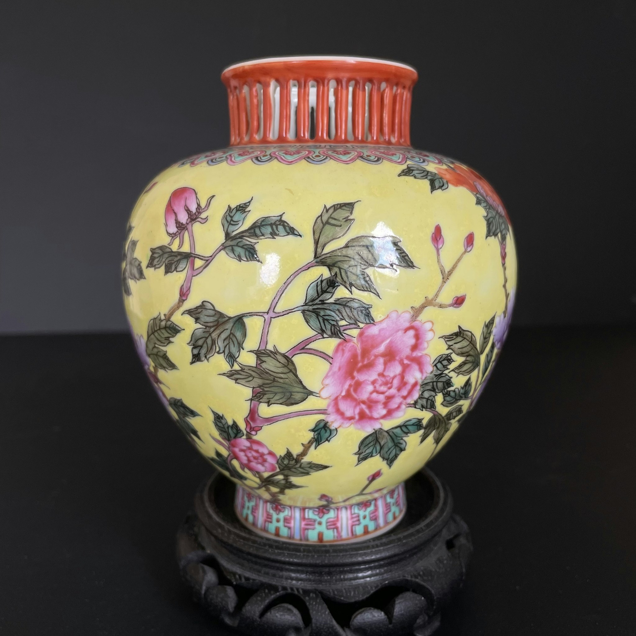 Vintage Chinese porcelain vase / censer, mid 20th c #1632