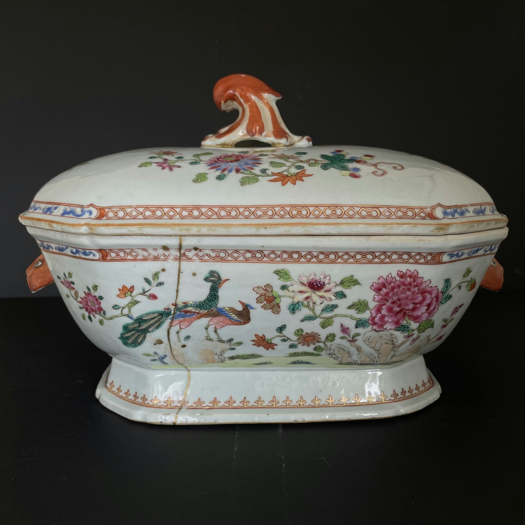 Chinese antique Famille Rose Tureen, Qianlong Period #1650