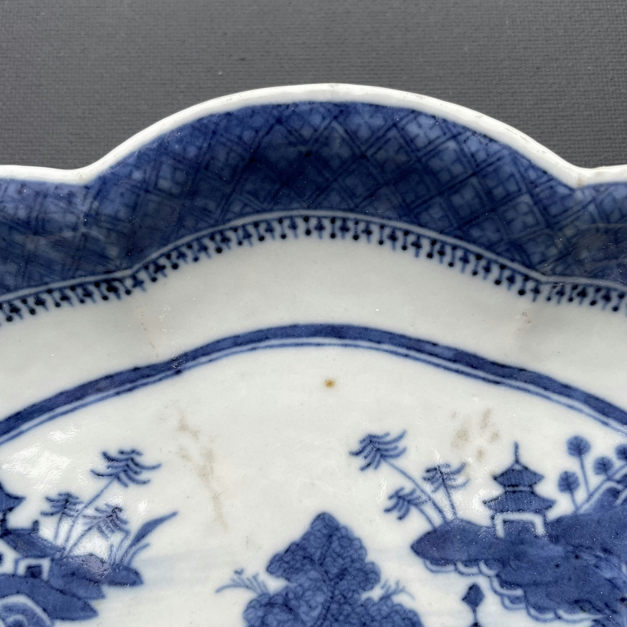 Chinese Antique porcelain blue and white deep platter, 19th c # 1471