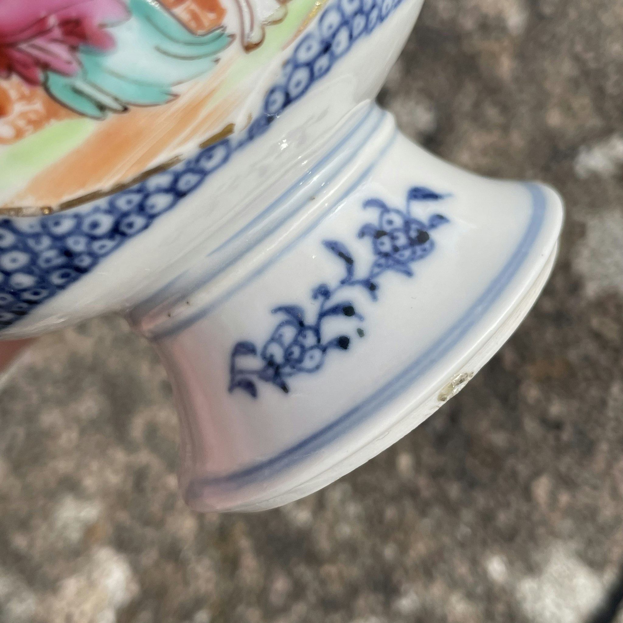 Chinese Antique Rose Mandarin Cup With Double Handles , Rare! 18c #1669