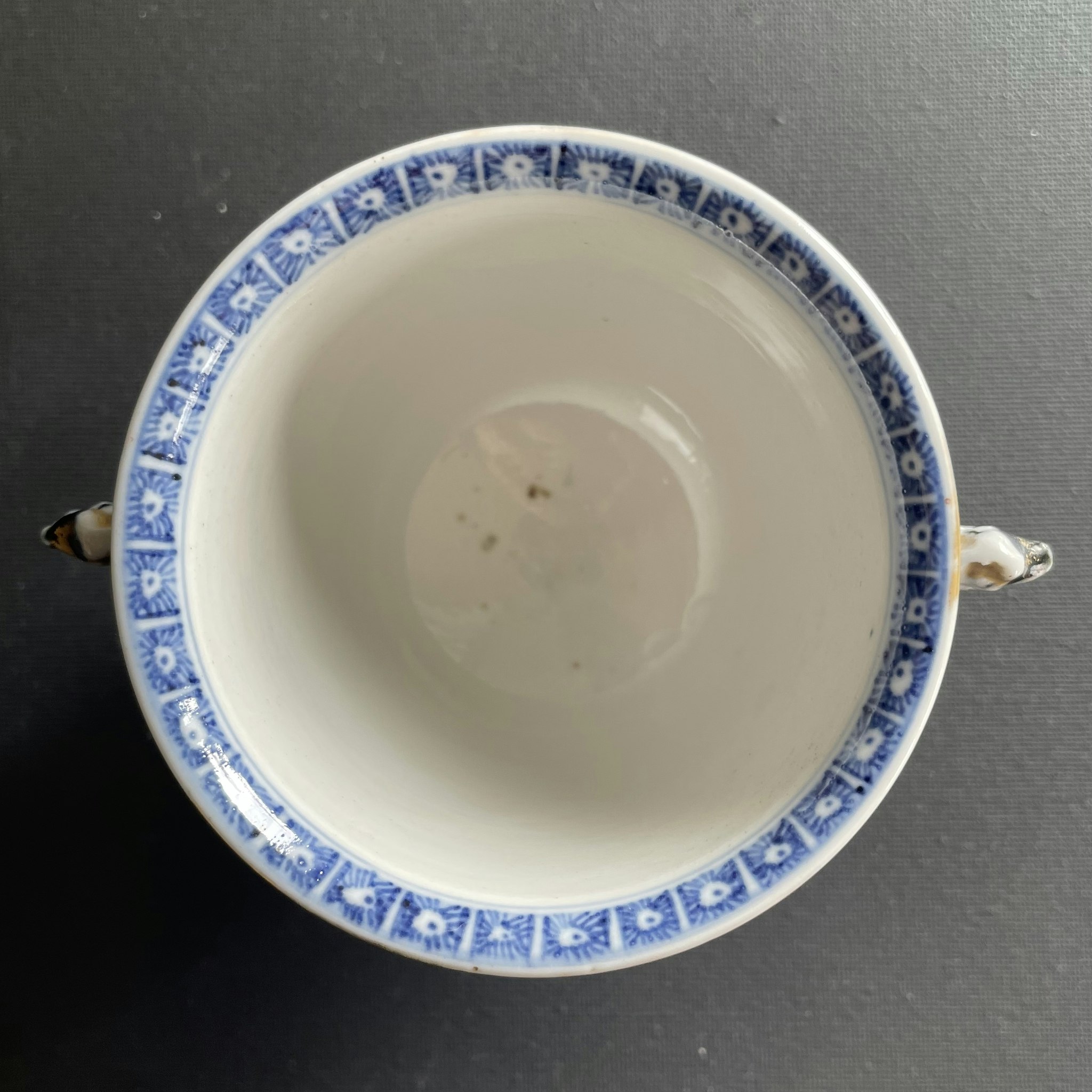 Chinese Antique Rose Mandarin Cup With Double Handles , Rare! 18c #1669