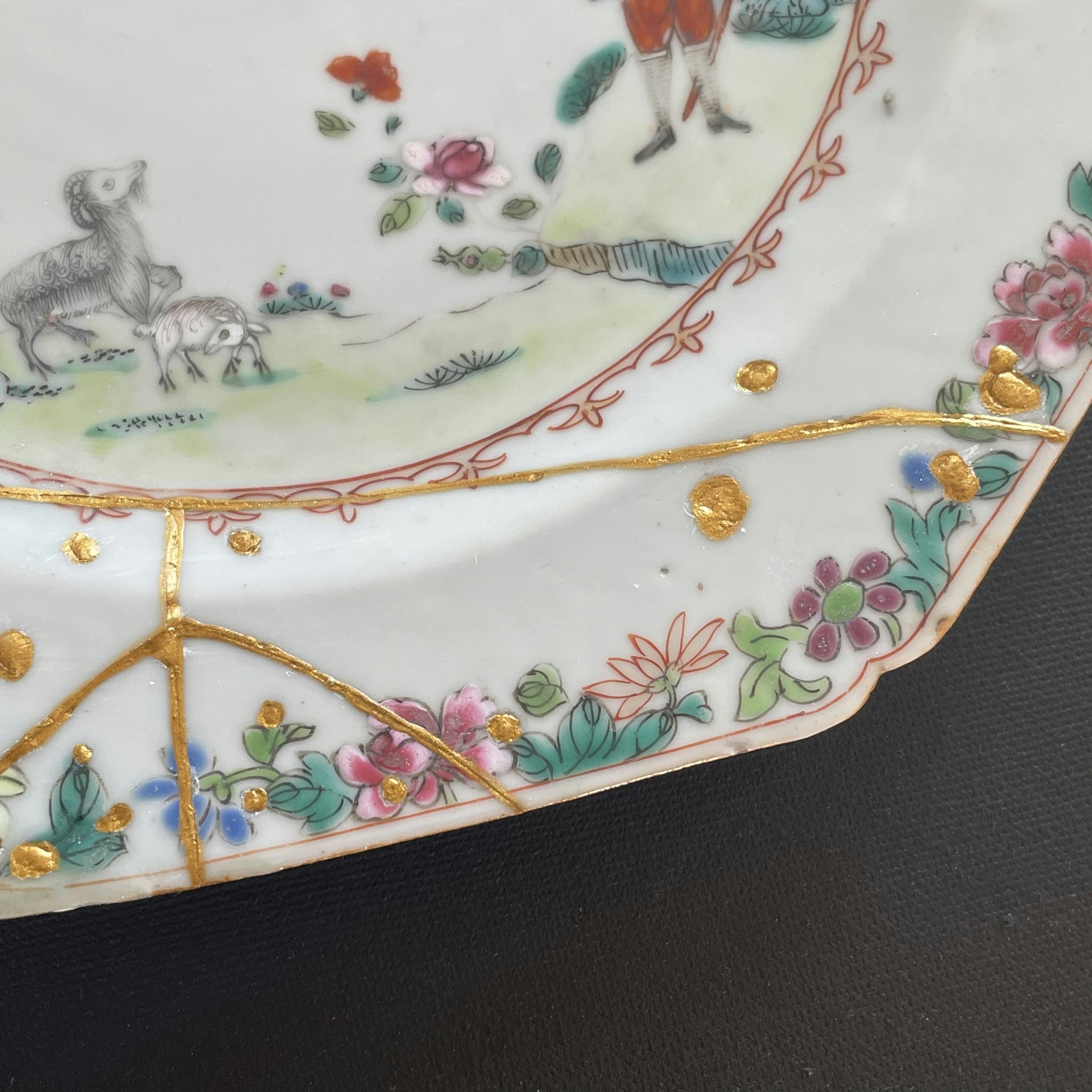 Chinese Antique Famille Rose Plate, 18th C Qianlong period #1675