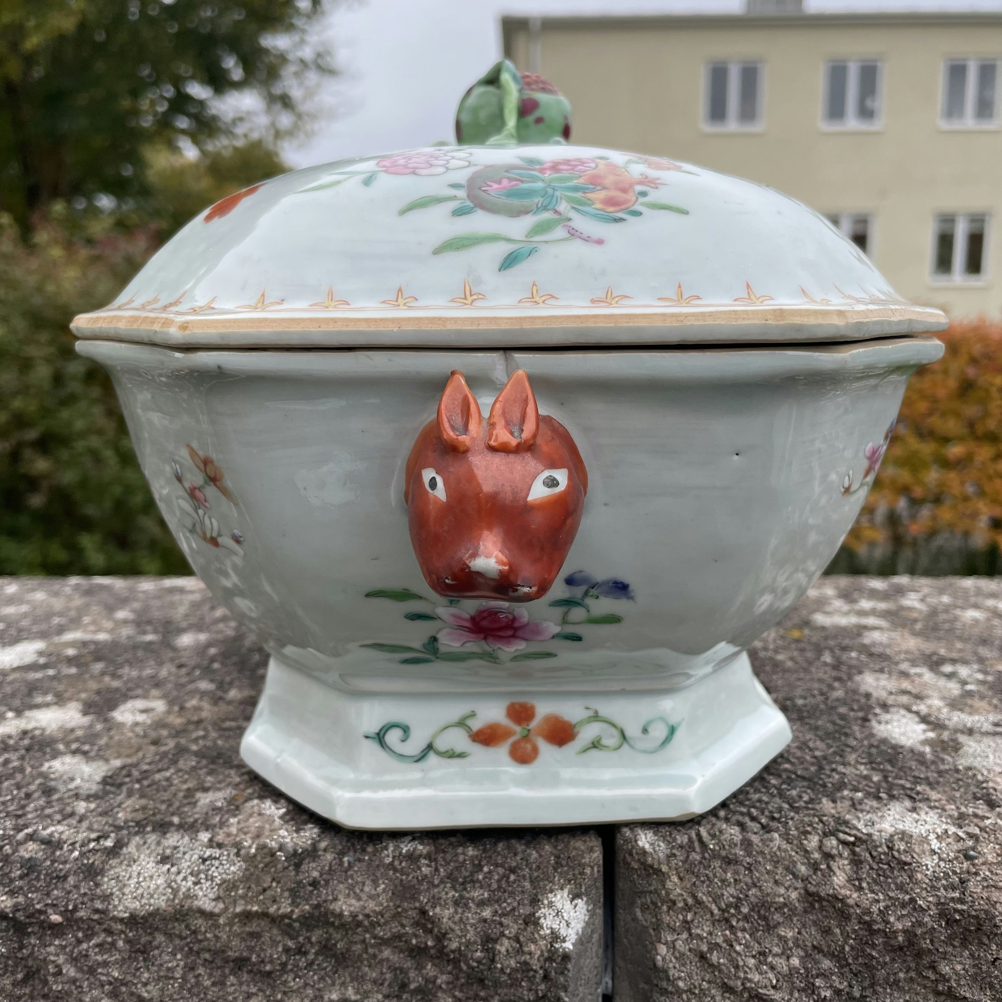 Chinese antique Famille Rose Tureen And Under Platter, Qianlong Period #1689