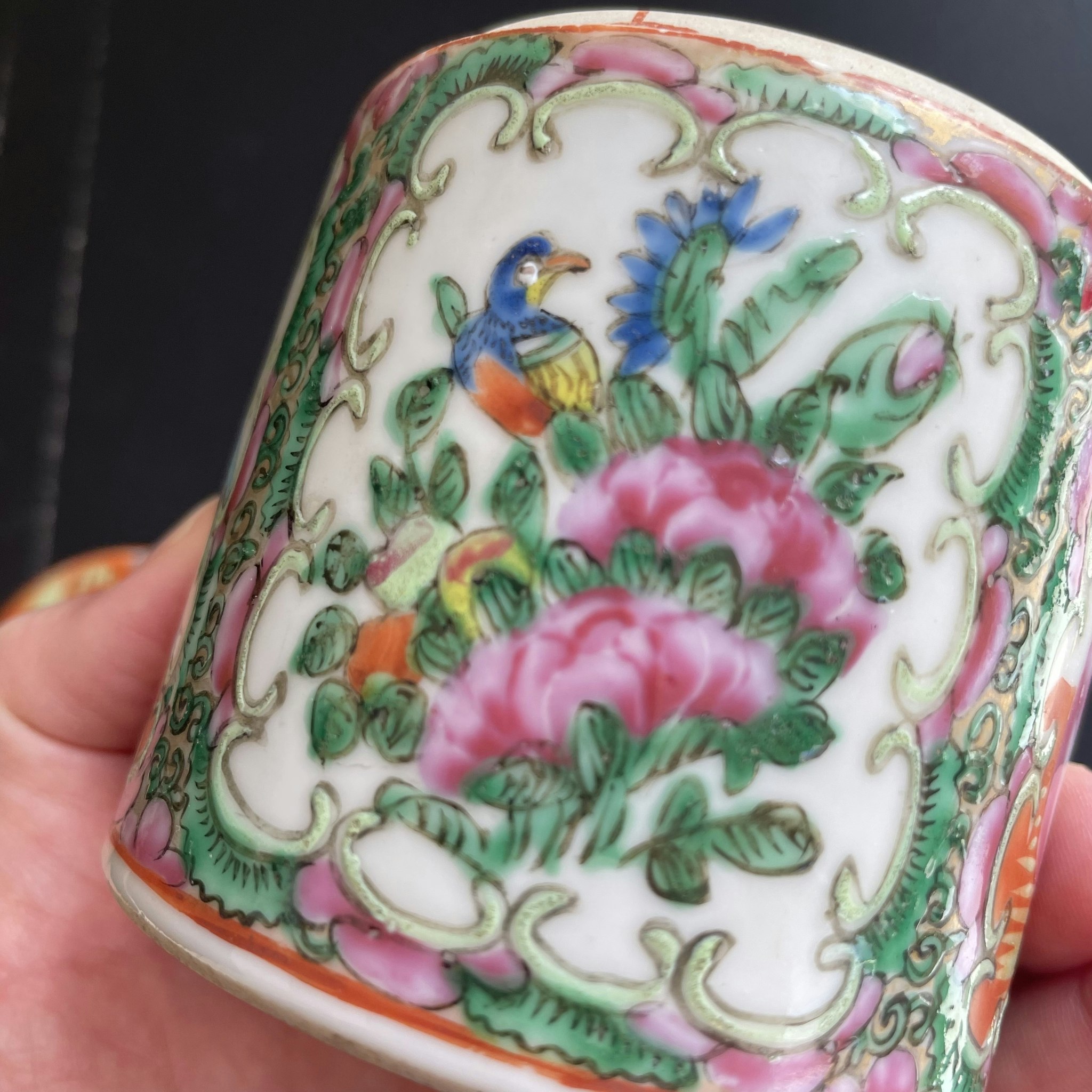 Chinese Antique Rose Medallion Lidded Porcelain Box, Late Qing Dynasty #1691
