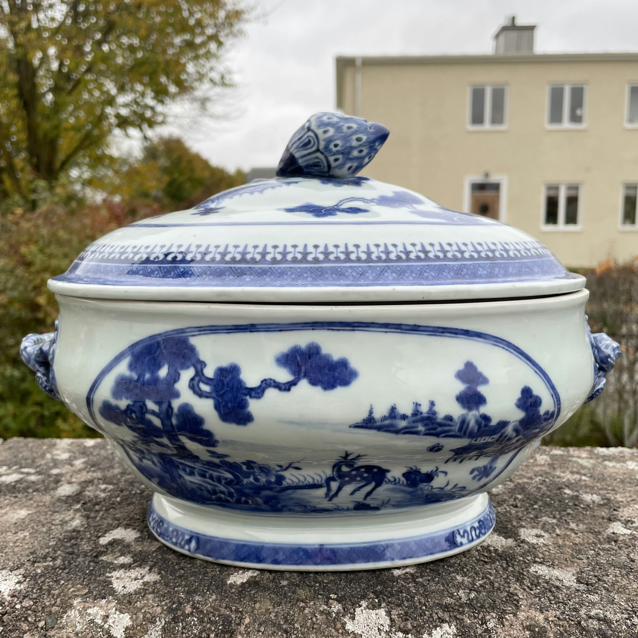 Chinese antique underglazed blue and white Tureen, Deer, Qianlong Period 鹿 岁寒三友 #1710