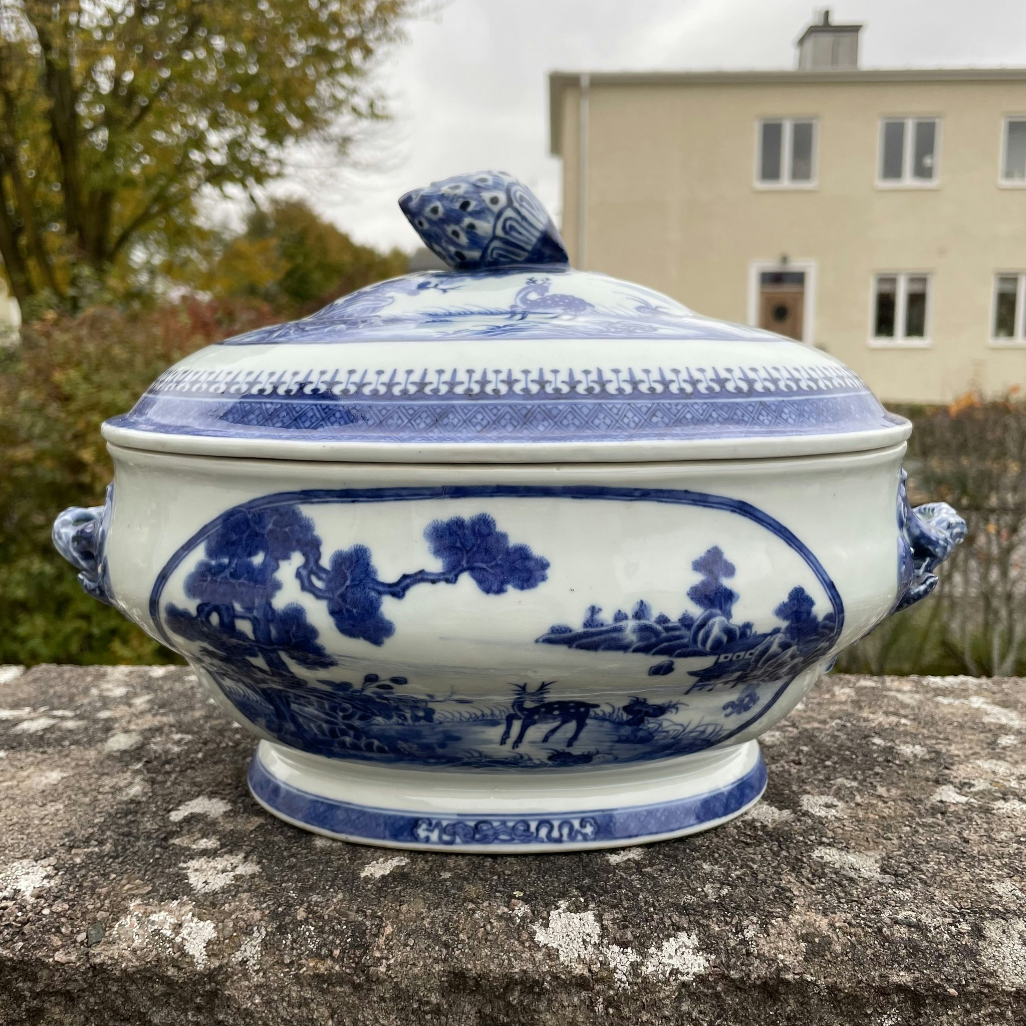 Chinese antique underglazed blue and white Tureen, Deer, Qianlong Period 鹿 岁寒三友 #1710