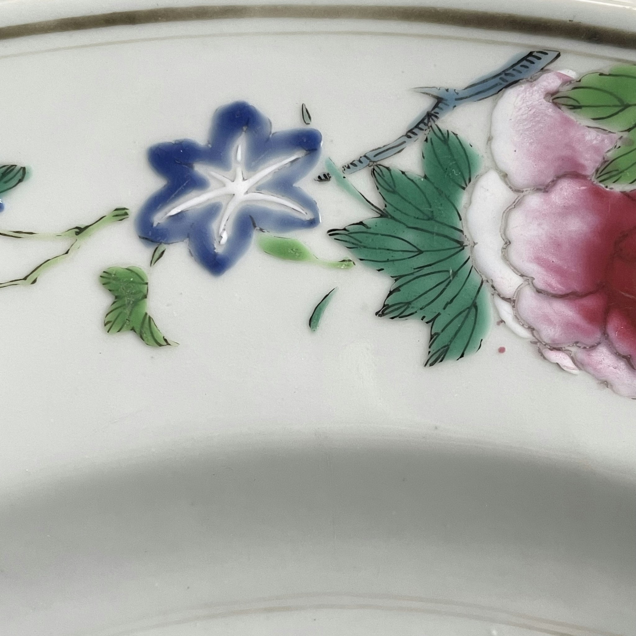 Chinese Antique Famille Rose Charger, 18th C Qianlong period #1722