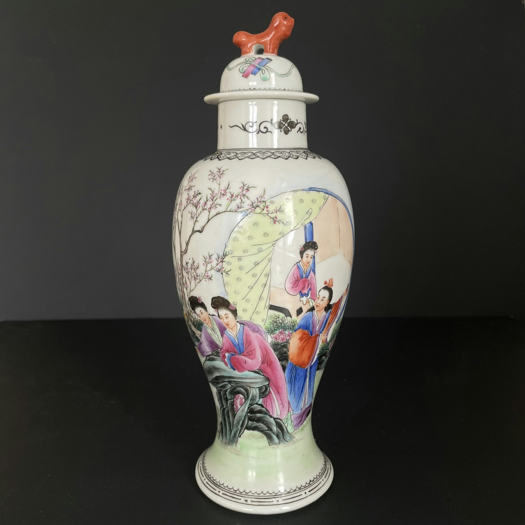 Chinese vintage famille rose vase 红楼梦，1950-1970's  #1738