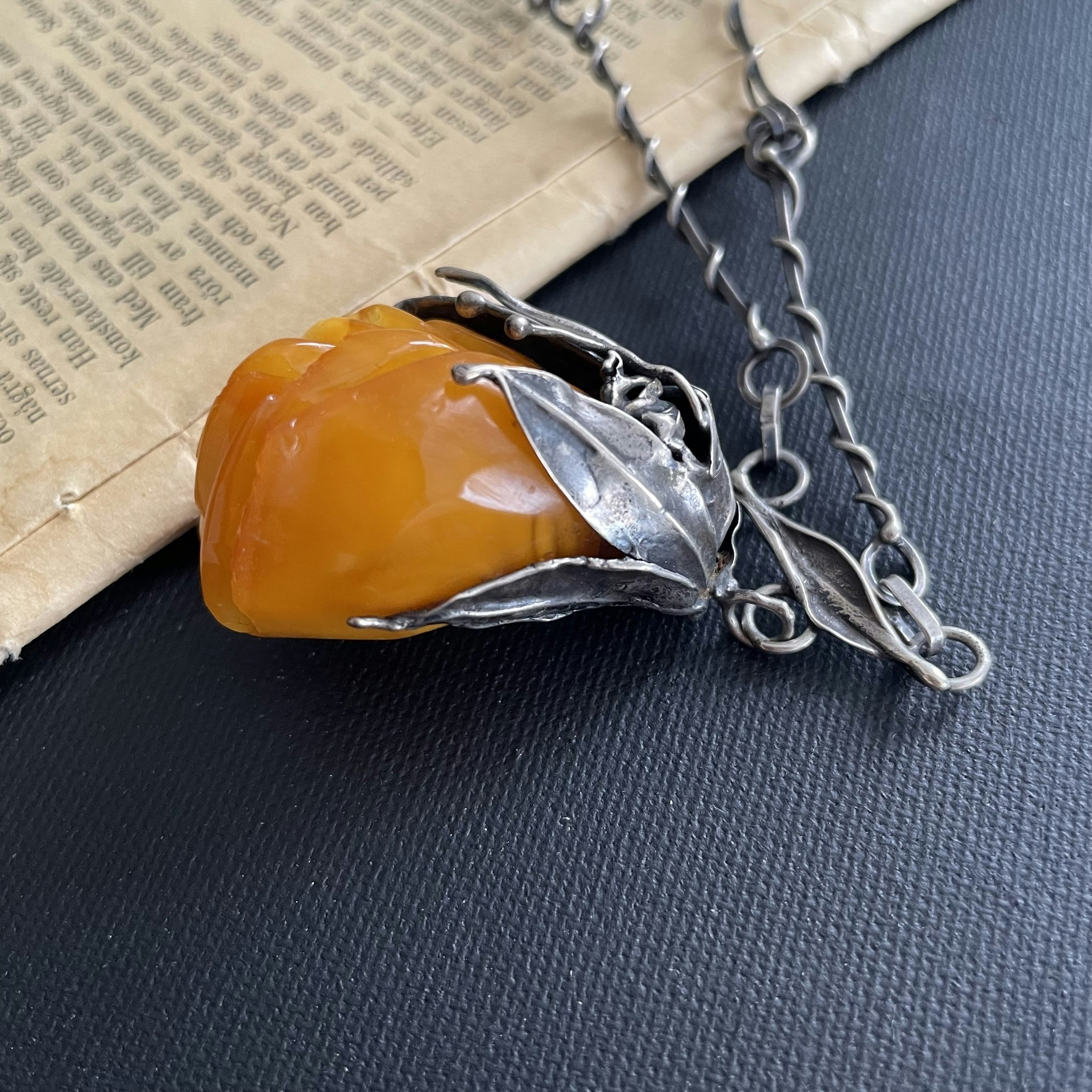 Natural amber pendant with silver egg yolk hand carved flower 37g #1758