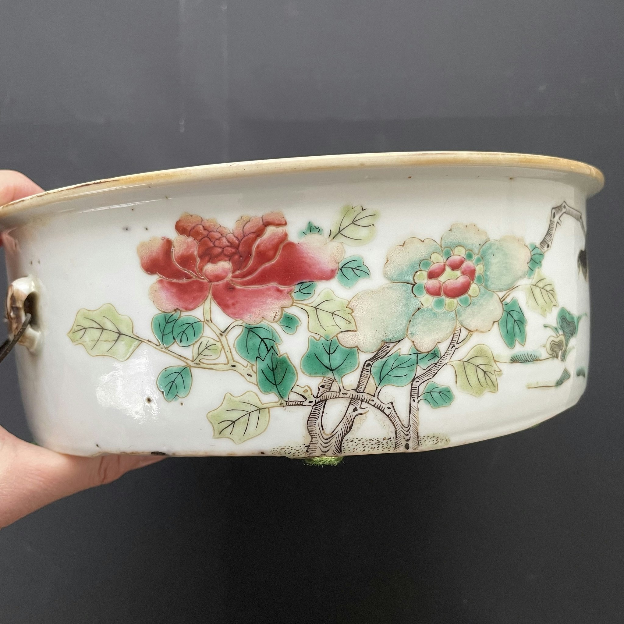 Large Chinese Antique porcelain Famille Rose bowl With Lid, Late Qing #1735