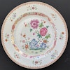 Chinese Antique famille rose porcelain Plate, Qianlong Period #1777