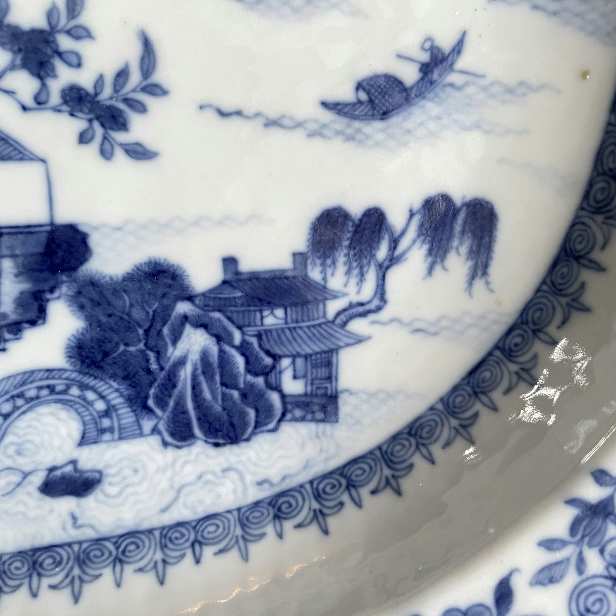 Chinese antique Deep Plate / Platter blue and white, Qianlong period #1799