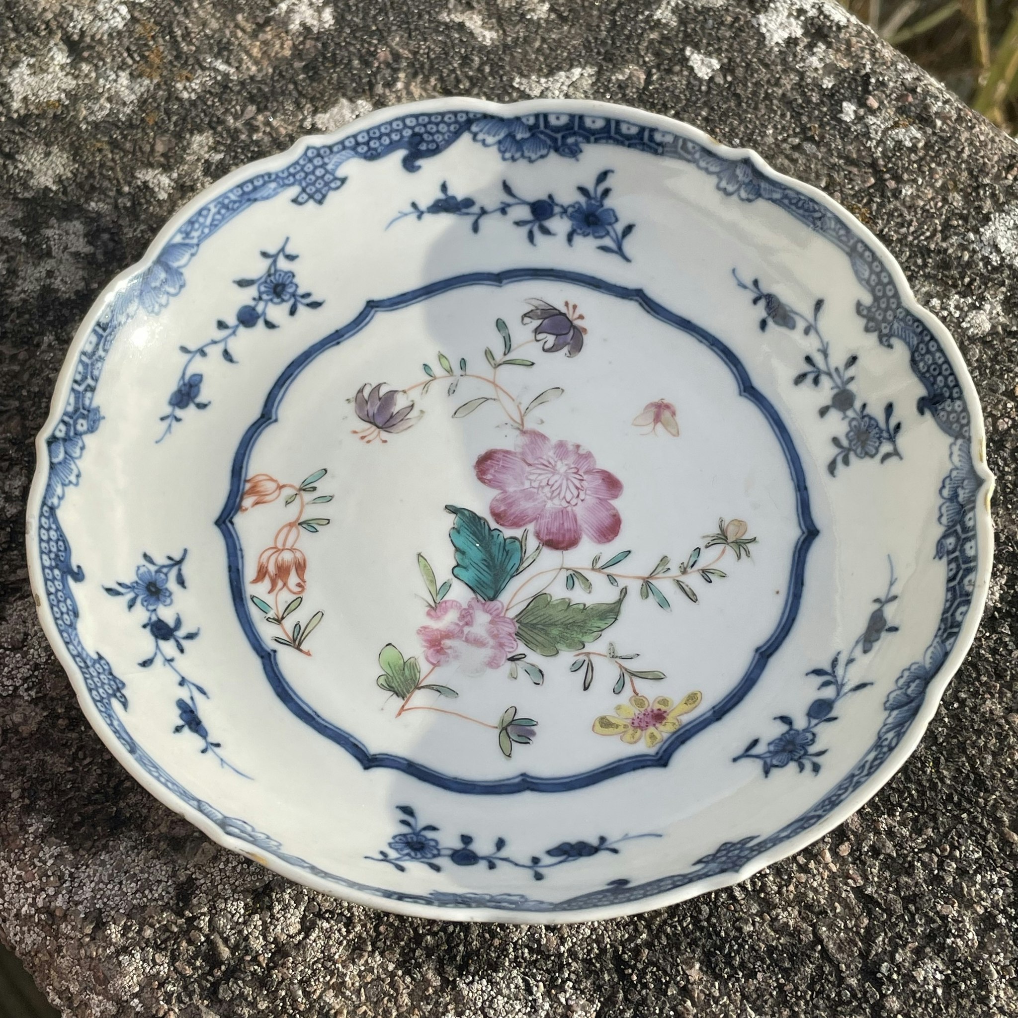 Chinese Antique porcelain Famille Rose Dish, 18th C Qianlong period #1818