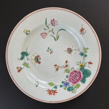 Chinese Antique Famille Rose deep plate, 18th C Qianlong period #1821