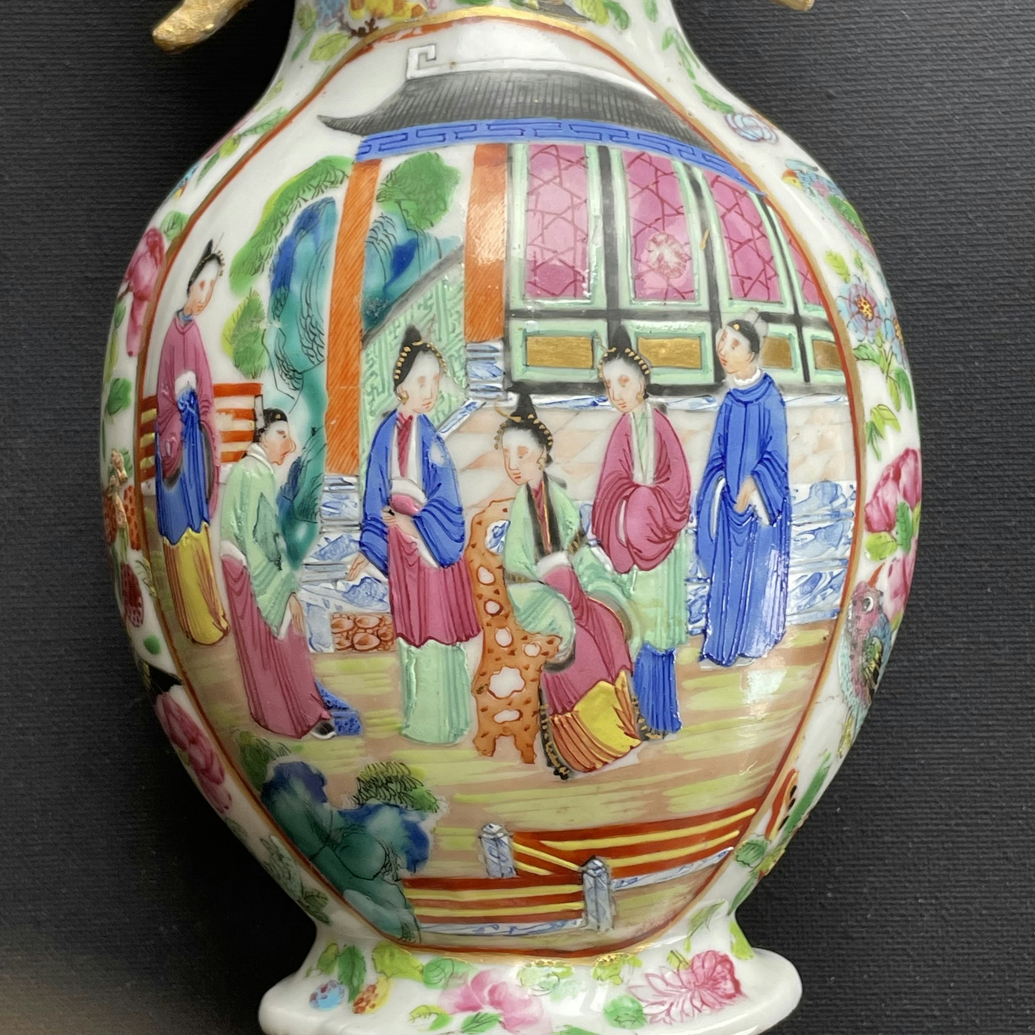 Chinese antique rose mandarin vase, first half of the 19th c, Daoguang #1812
