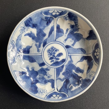 Chinese antique teacup and saucer, Auspicious Beasts 瑞兽, Kangxi period #1876