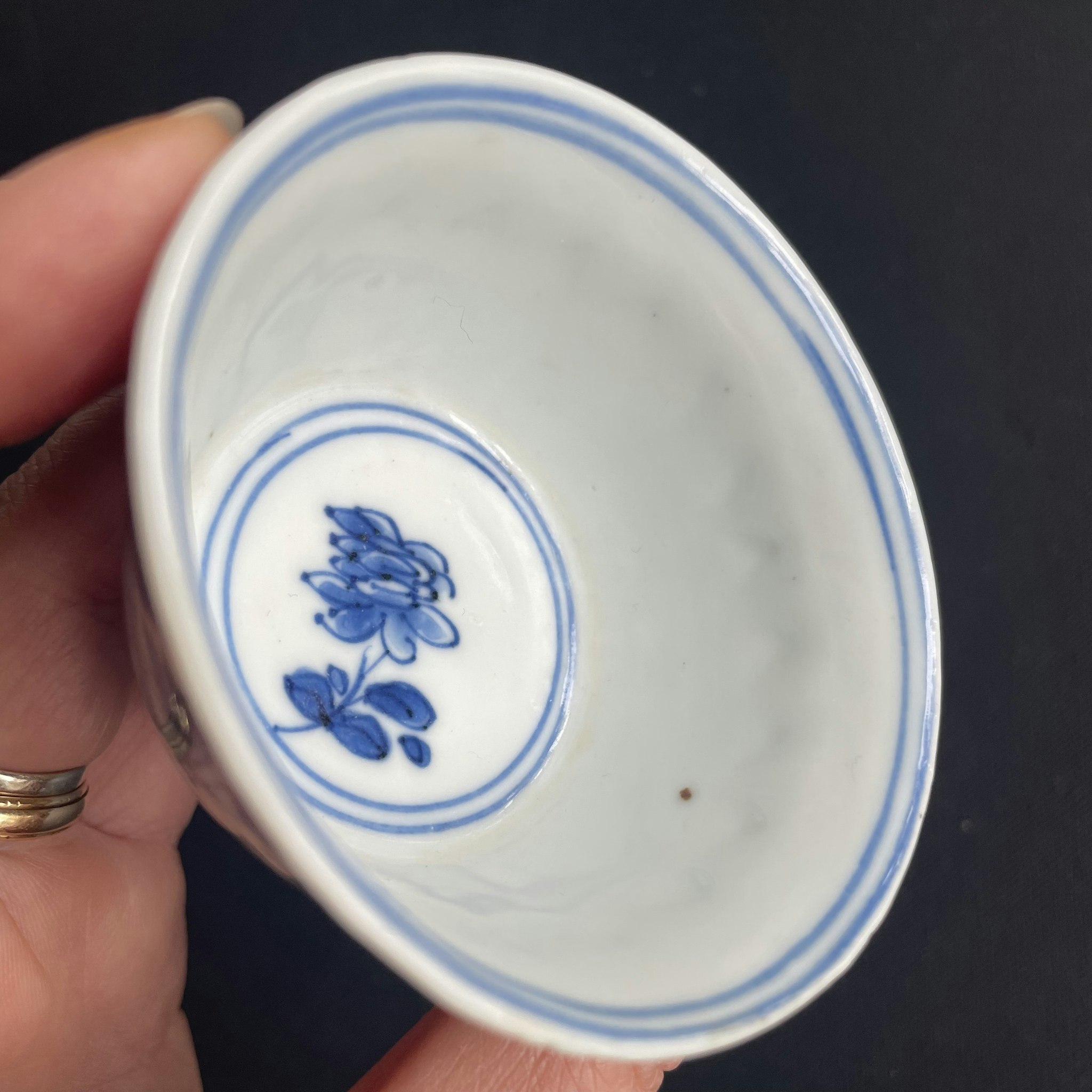 Chinese antique teacup and saucer, Auspicious Beasts 瑞兽, Kangxi period #1877